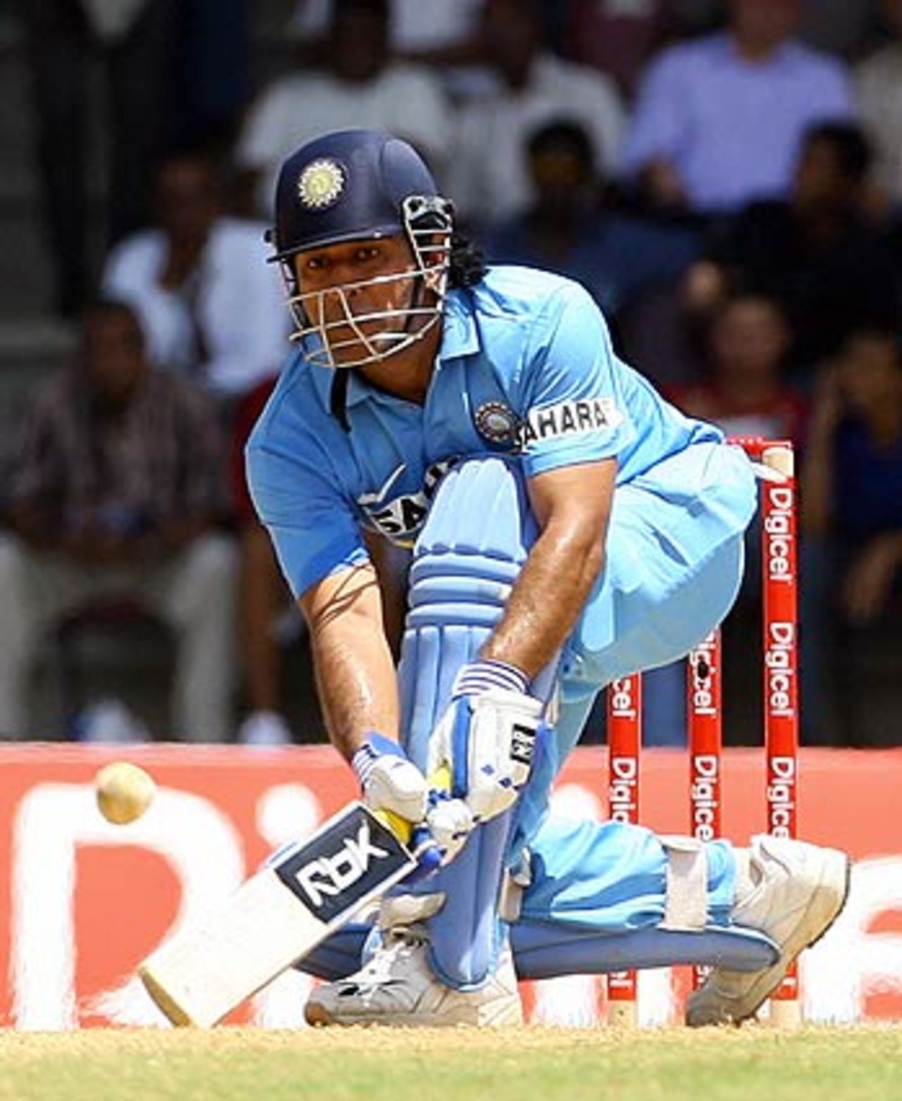 Mahendra Singh Dhoni's unbeaten 46 propped India past 200, West Indies v India, 4th ODI, Trinidad, May 26, 2006
