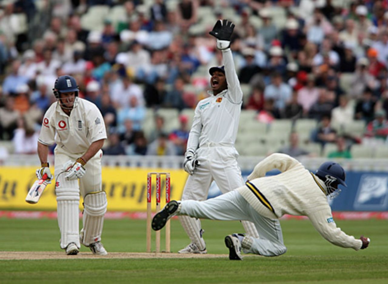 Andrew Strauss survives a throaty appeal, England v Sri Lanka, 2nd Test, Edgbaston, May 28, 2006