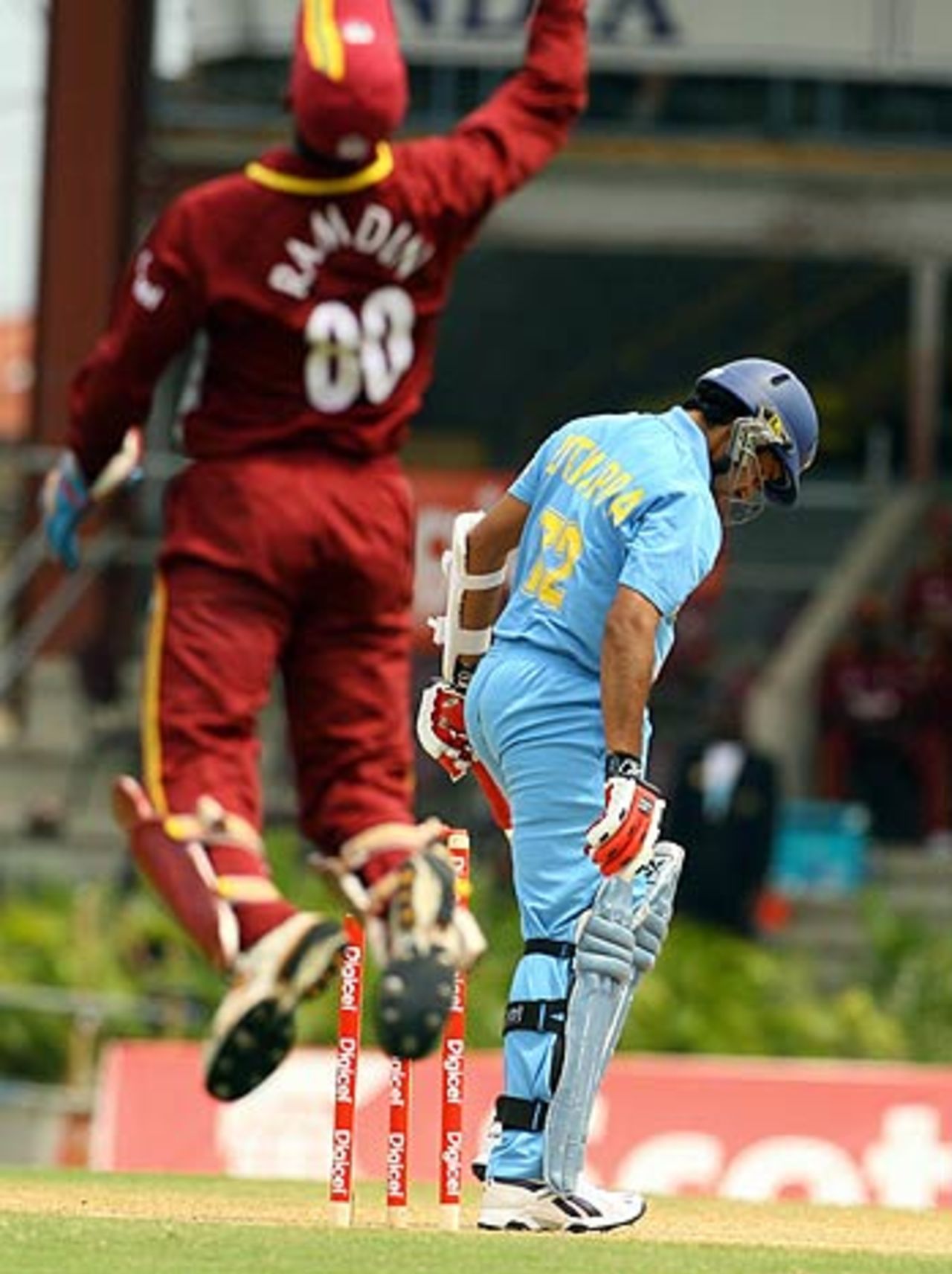 Denesh Ramdin pouches Robin Uthappa for zero, West Indies v India, 5th ODI, Trinidad, May 28, 2006
