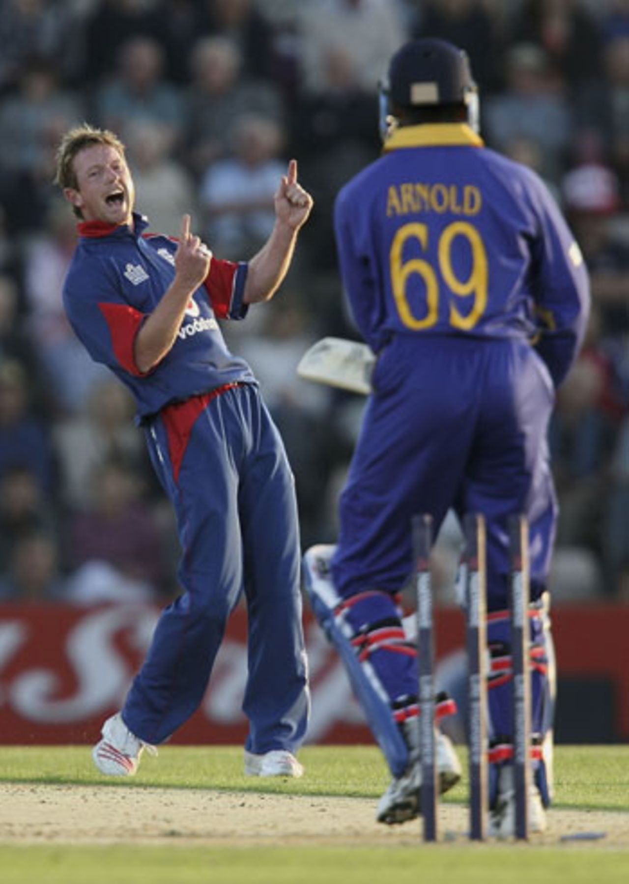 Paul Collingwood bowls Russel Arnold, England v Sri Lanka, Twenty20, Southampton, June 15, 2006