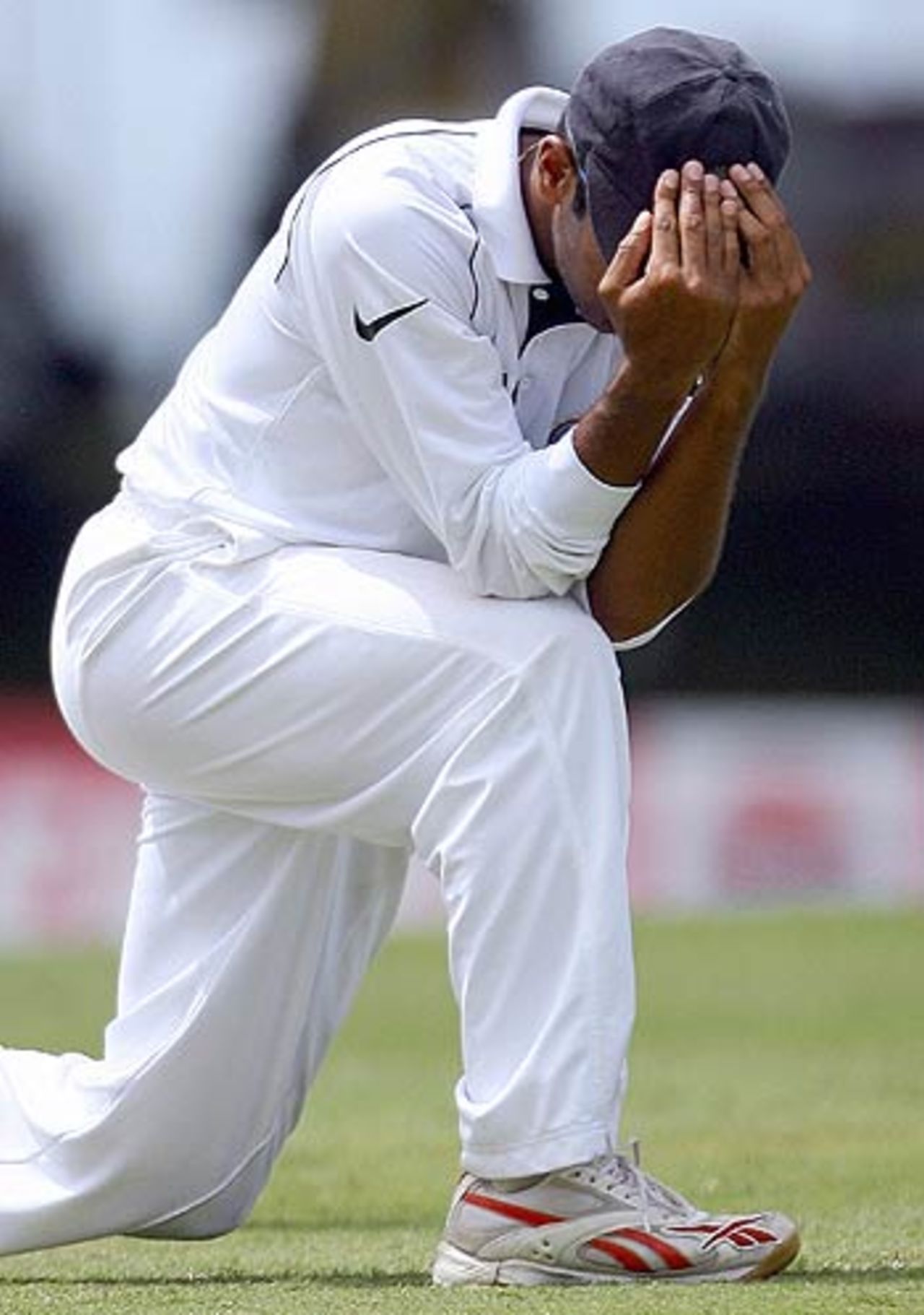 Rahul Dravid reacts to an edge from Shivnarine Chanderpaul that fell safe, West Indies v India, 3rd Test, St Kitts, 3rd day, June 24, 2006