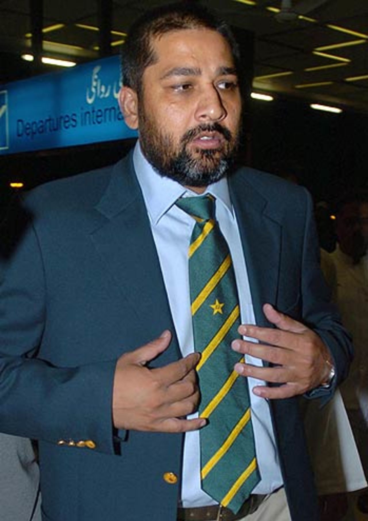 Inzamam-ul-Haq departs for England, Karachi, June 25 2006