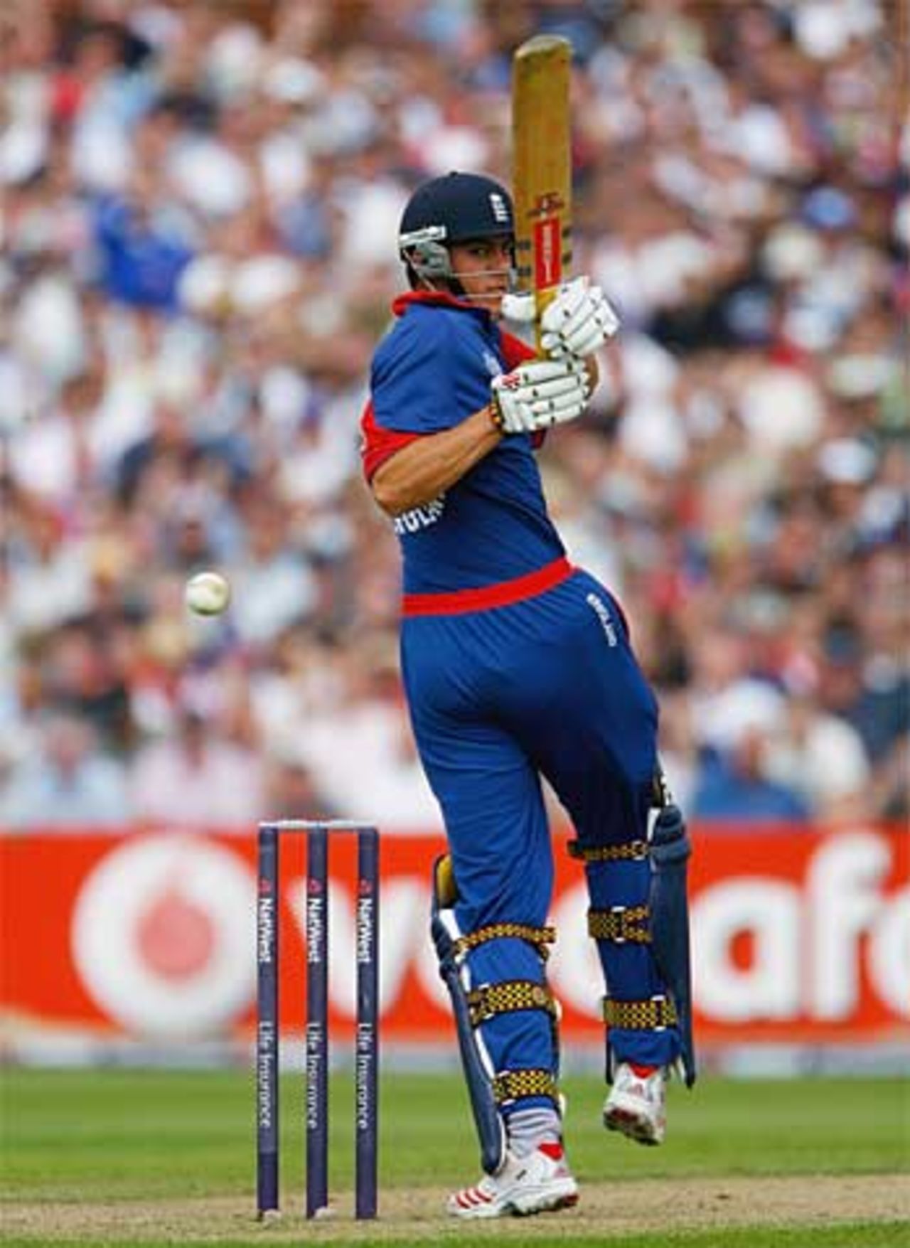 Alastair Cook made 39 on a snappy debut, but it was far from enough to help England, England v Sri Lanka, 4th ODI, Old Trafford, June 28, 2006