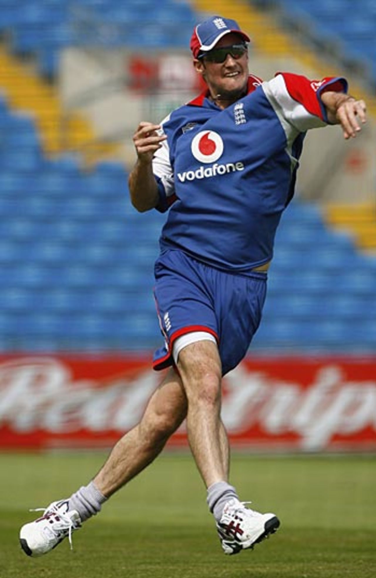 Andrew Strauss fires in a throw during a net session ahead of the fifth one-dayer at Headingley, June 30, 2006