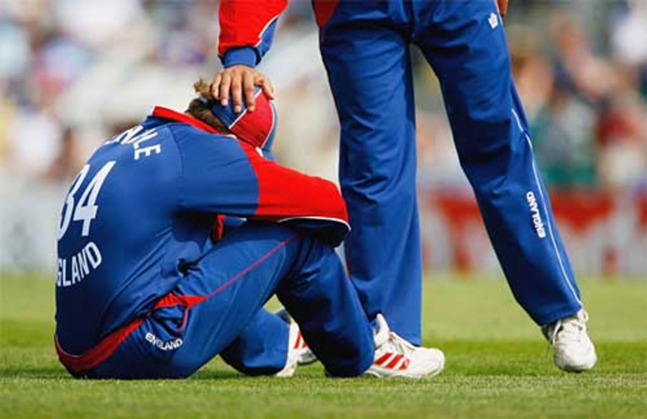 James Dalrymple is comforted after dropping a catch, England v Sri Lanka, 5th ODI, Headingley, July 1, 2006