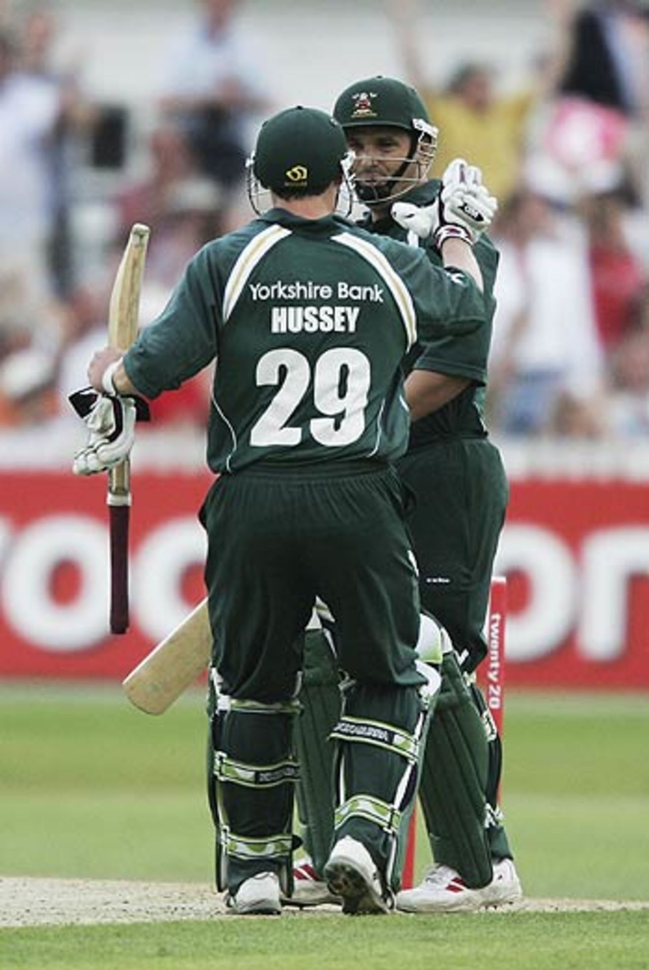 David Hussey and Mark Ealham took Notts to victory with 11 balls to spare, Nottingham v Leicestershire, Trent Bridge, July 4, 2006