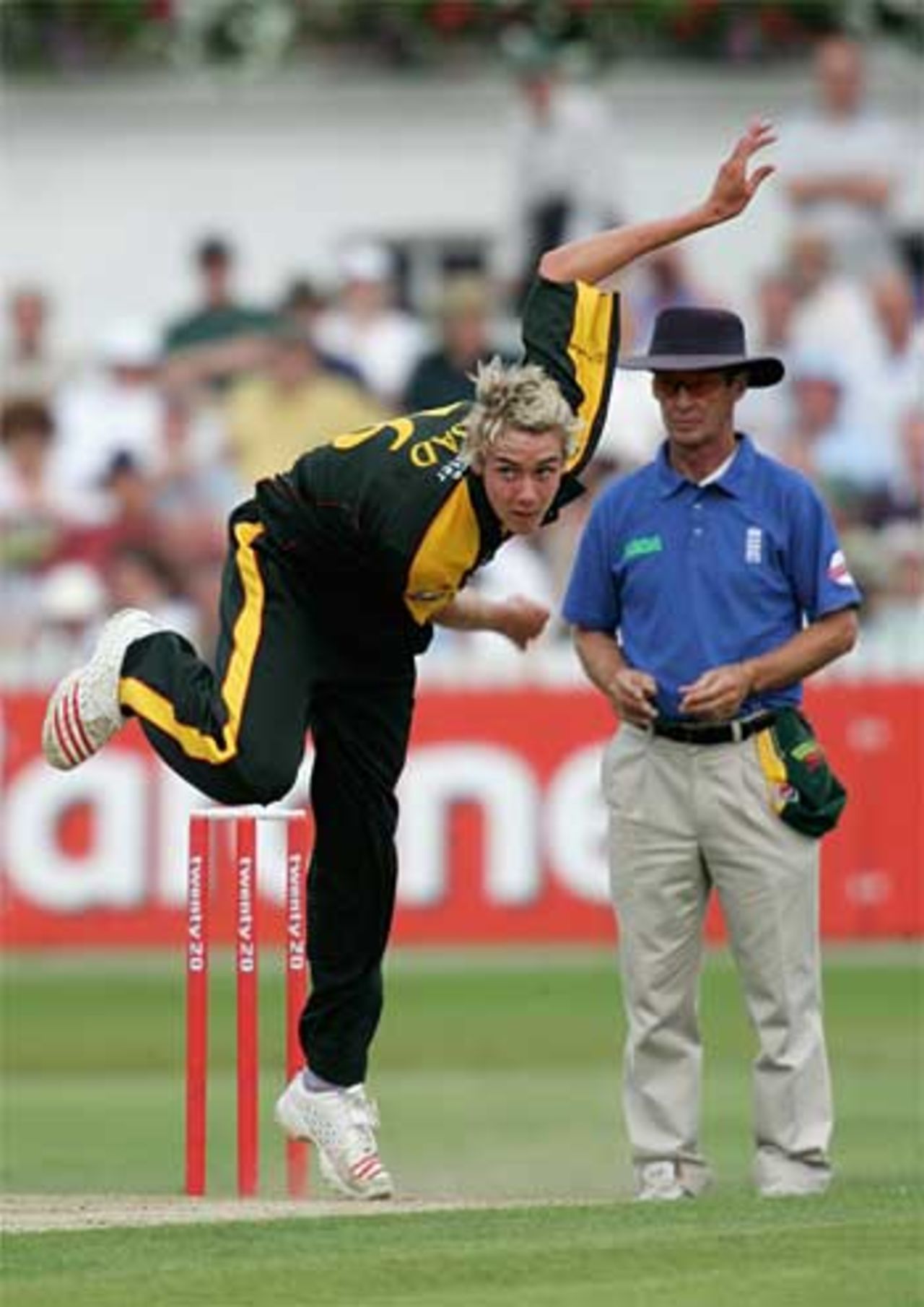 Stuart Broad bowled four overs for just ten runs, but couldn't save Leicestershire, Nottinghamshire v Leicestershire, Trent Bridge, July 4, 2006