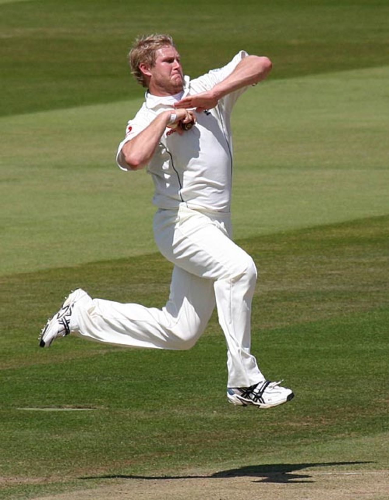 Matthew Hoggard in his delivery stride, England v Pakistan, 1st Test, Lord's, July 17, 2006