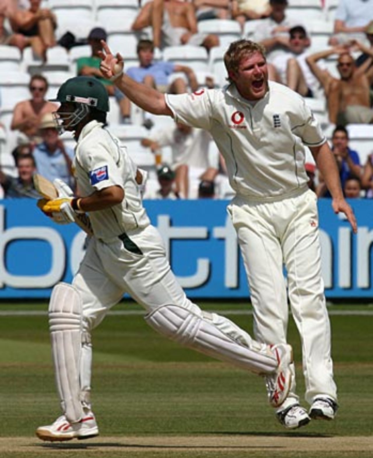 Matthew Hoggard celebrates his first-ball wicket of Salman Butt, England v Pakistan, 1st Test, Lord's, July 17, 2006