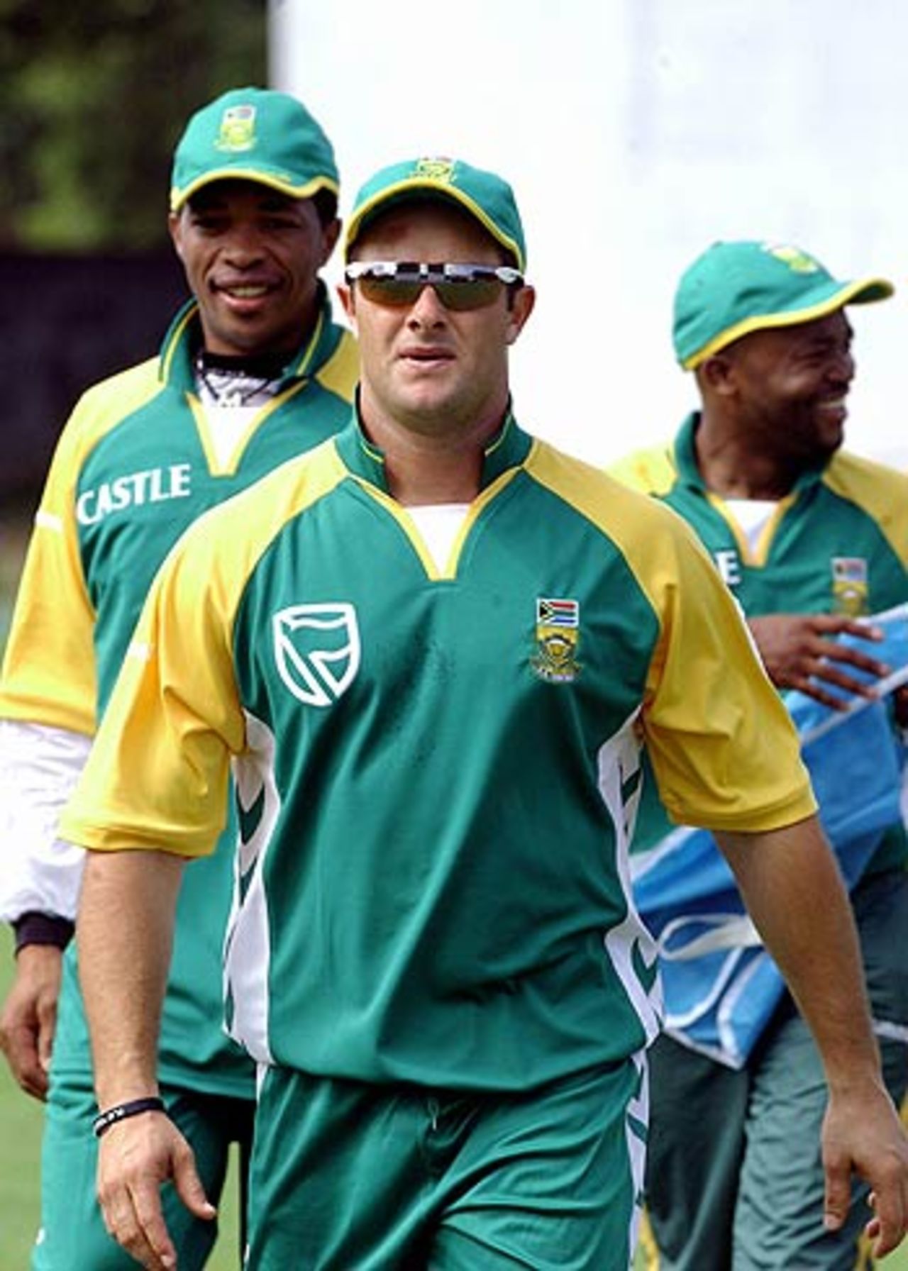 Mark Boucher gets ready for his turn at a fielding drill, Sinhalese Sports Club, Colombo, July 20, 2006