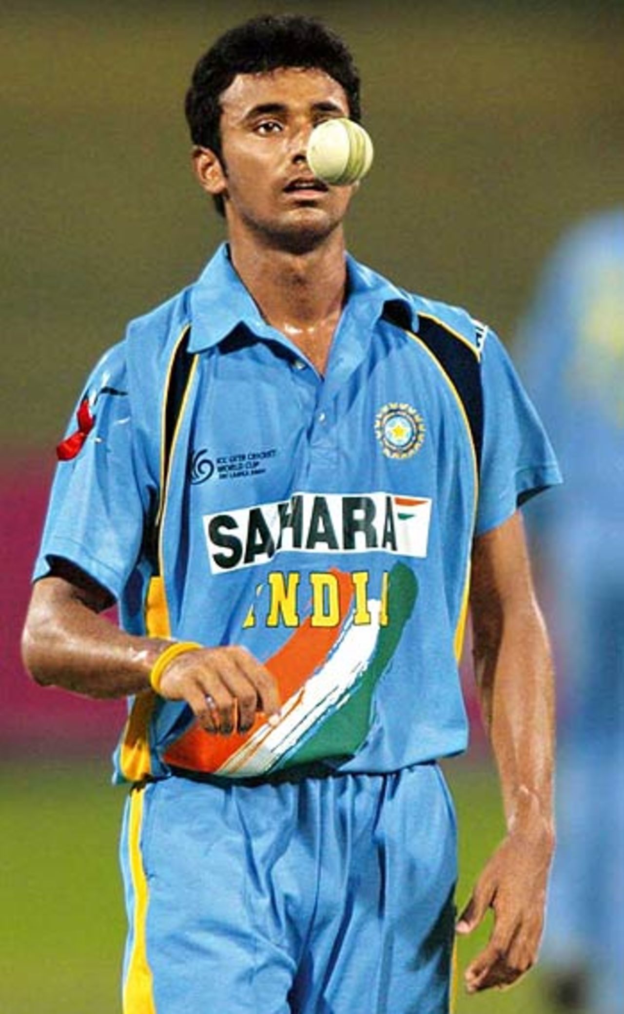 Yo Mahesh prepares to bowl, ICC Under-19 World Cup, February 2006