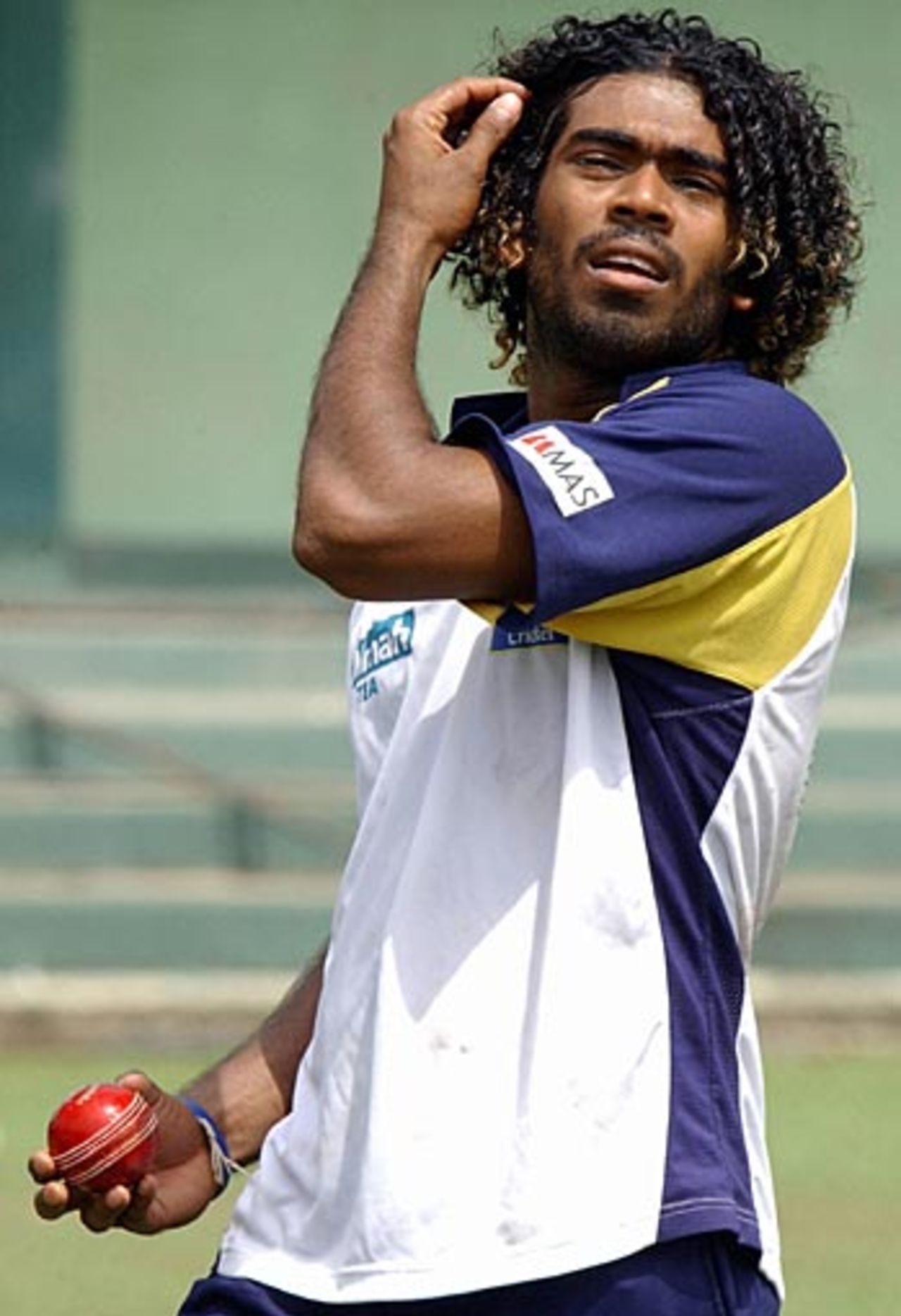 Lasith Malinga hard at work in the nets, Colombo, July 21, 2006