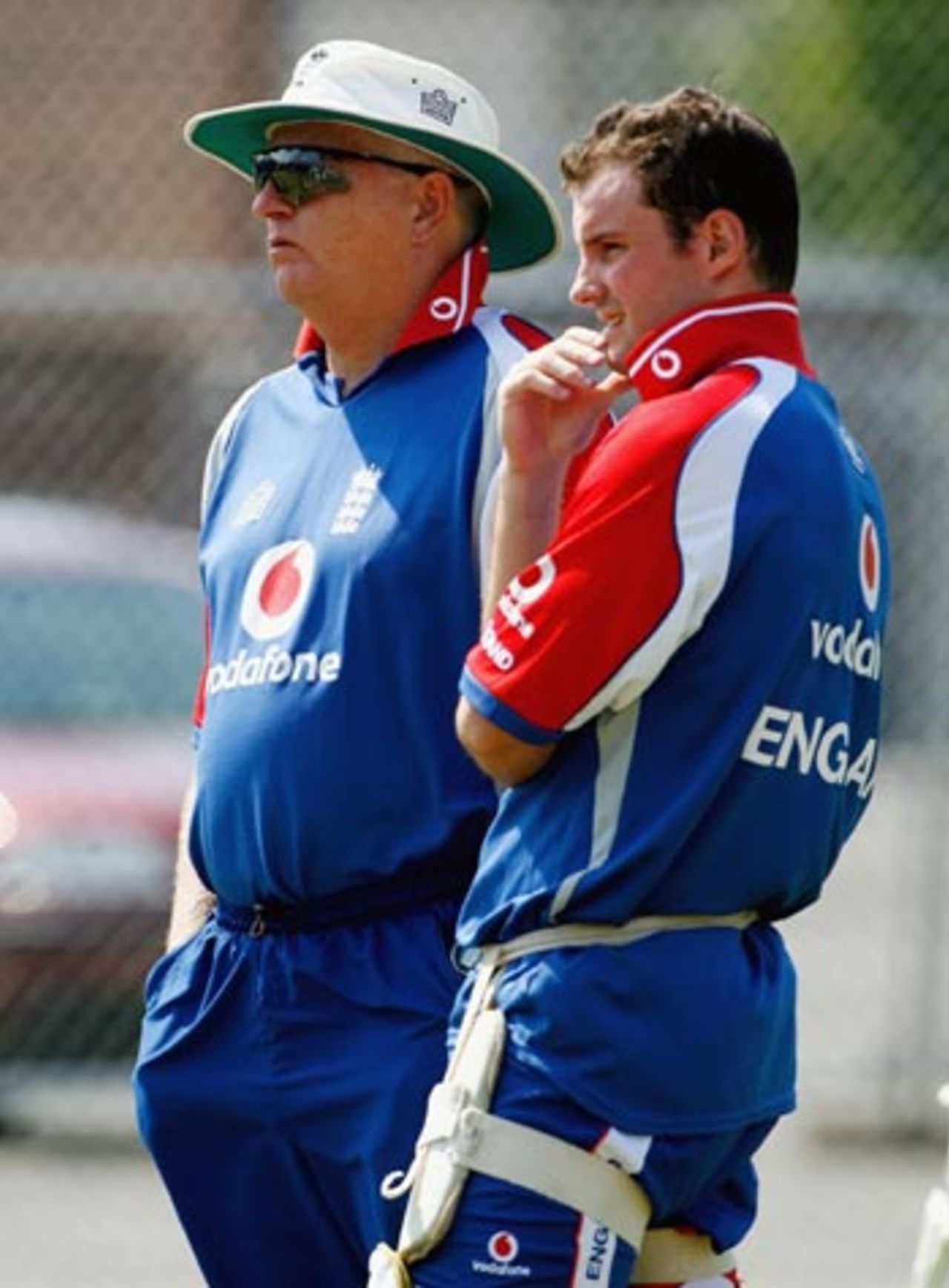 Duncan Fletcher and Andrew Strauss discuss strategy, Old Trafford, July 25, 2006