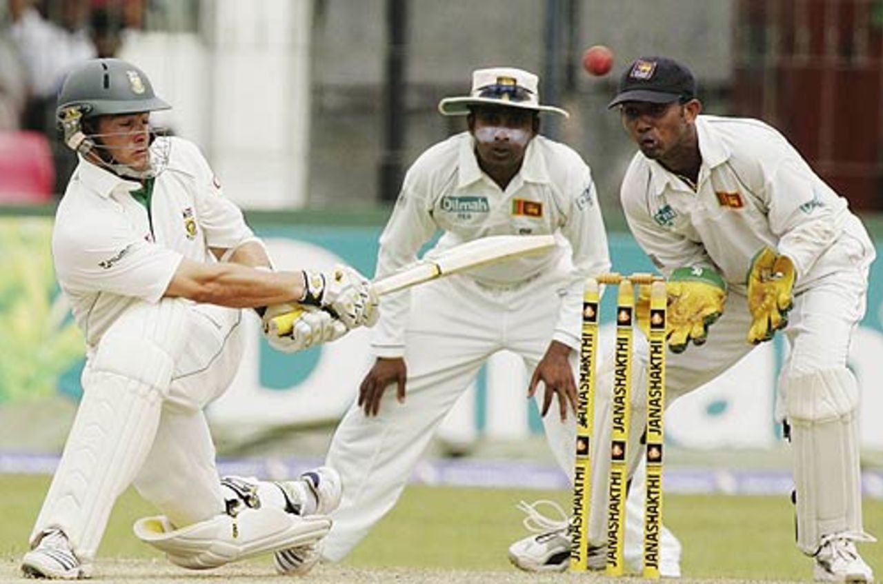 Mark Boucher top edges an attempted sweep, Sri Lanka v South Africa, 1st Test, Sinhalese Sports Club, Colombo, 1st day