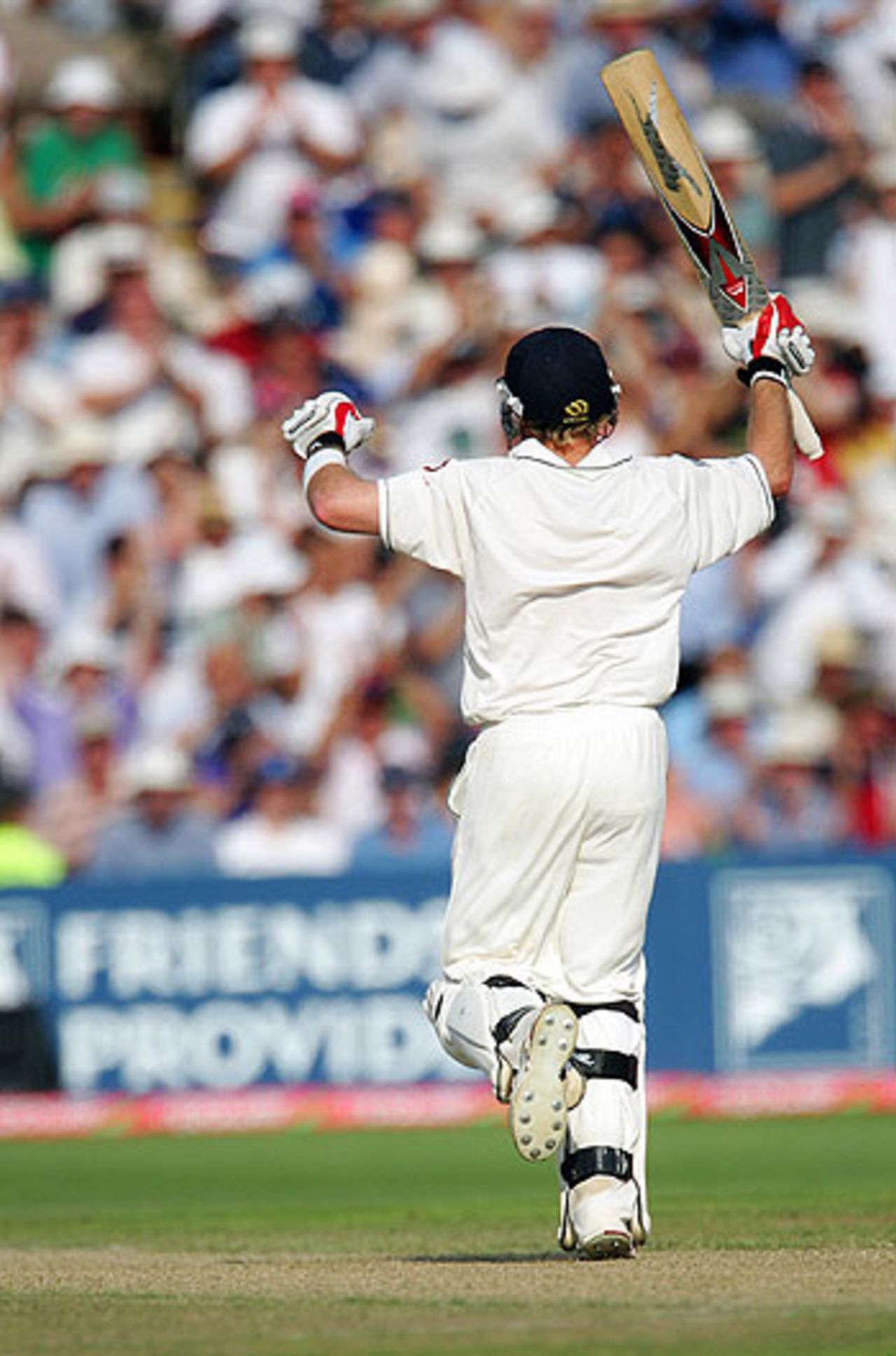 Ian Bell jogs through for his hundred, England v Pakistan, 2nd Test, Old Trafford, July 28, 2006