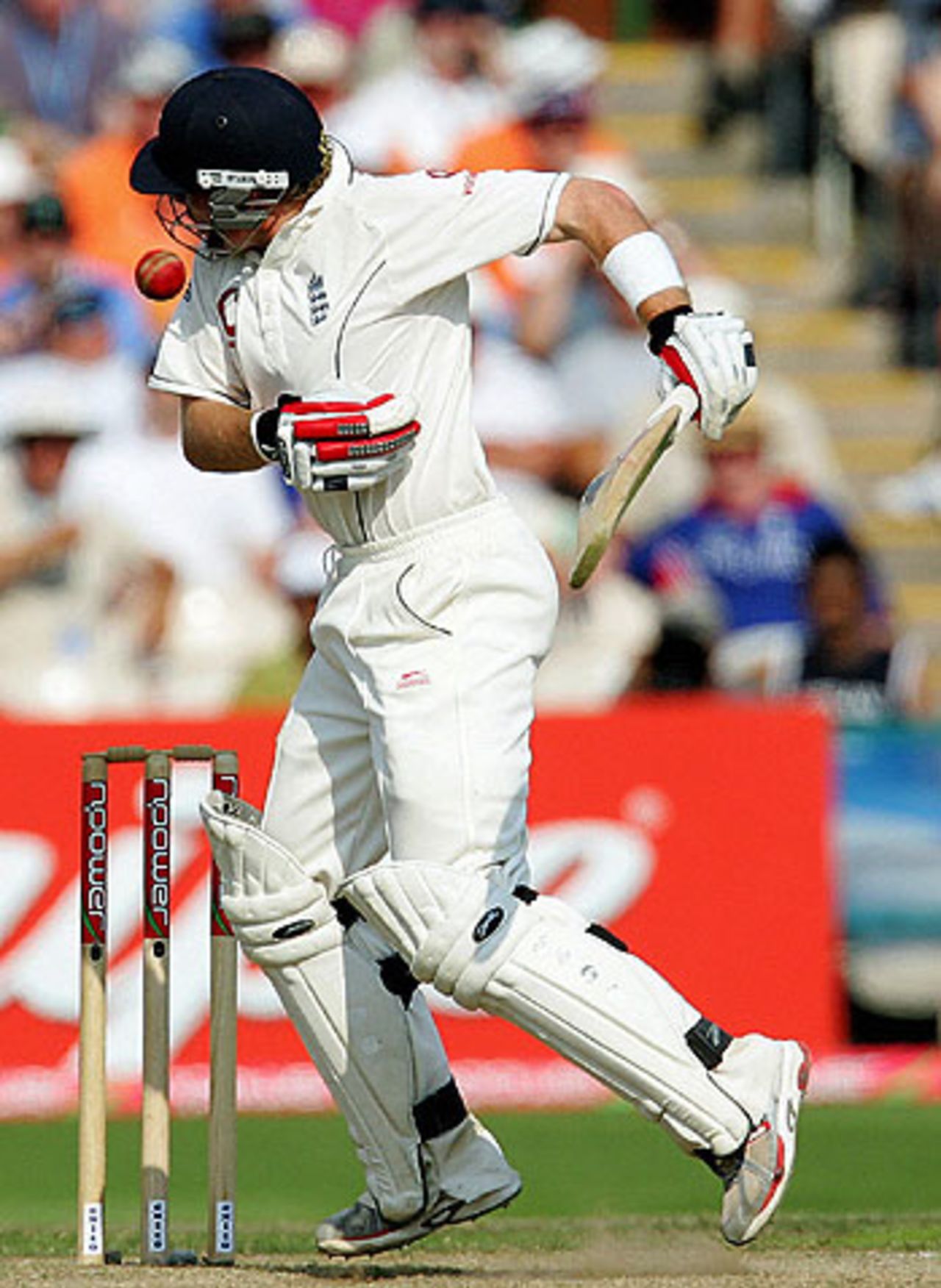 A rare moment of discomfort for Ian Bell, England v Pakistan, 2nd Test, Old Trafford, July 28, 2006