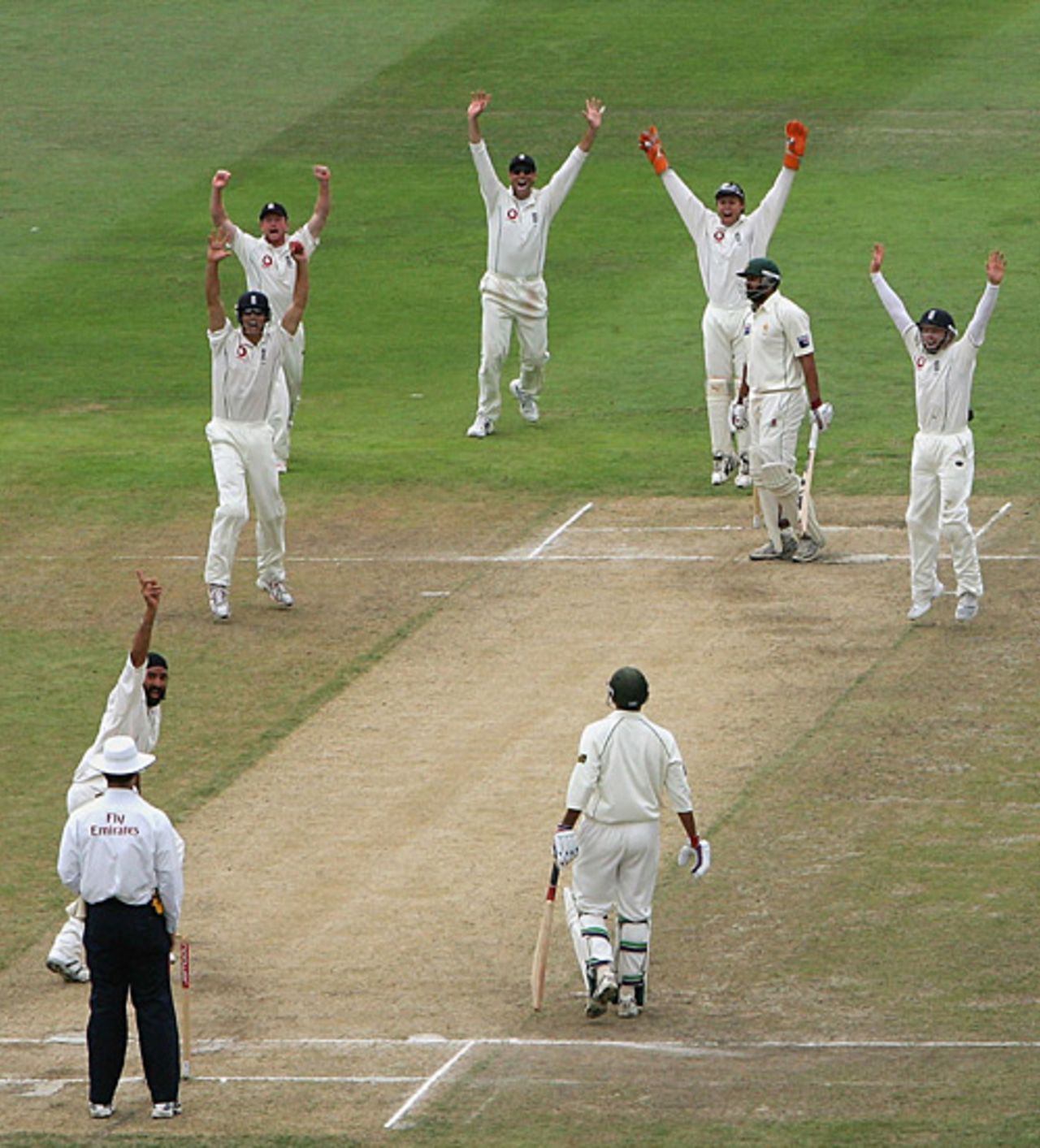 England successfully appeal for Inzamam-ul-Haq's wicket, England v Pakistan, 2nd Test, Old Trafford, July 29, 2006