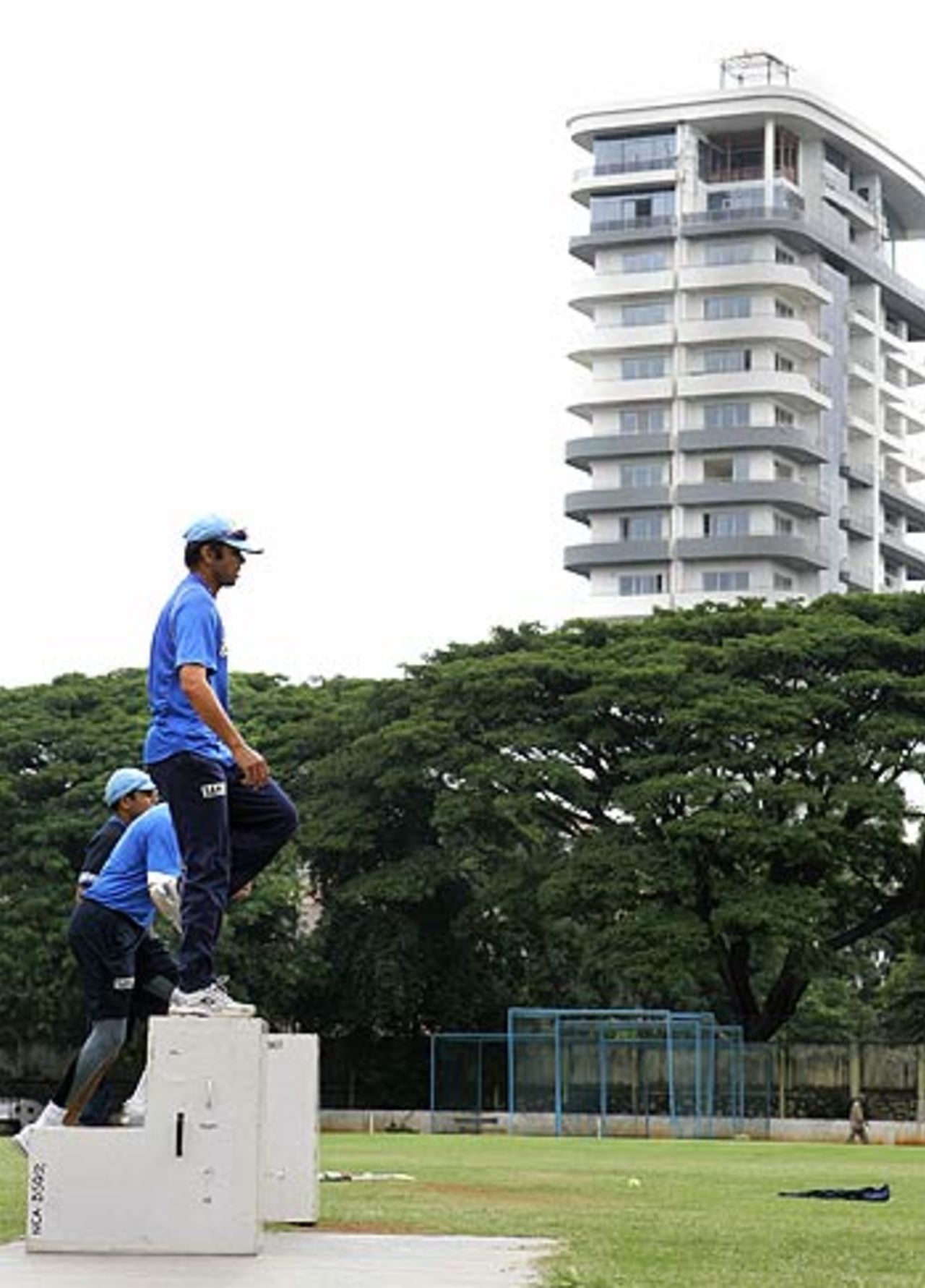 Rahul Dravid and Co. go through their drills at the National Cricket Academy, Bangalore, August 1, 2006