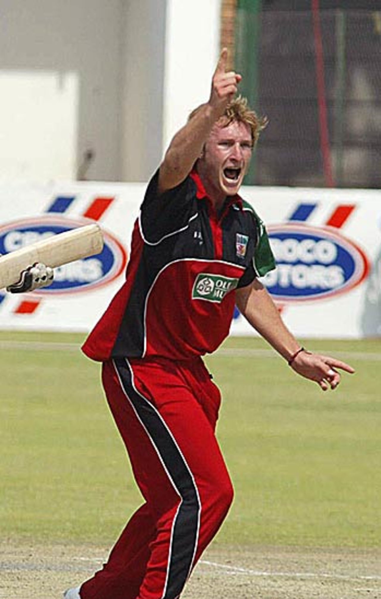 Anthony Ireland finished with figures of 3 for 41, Zimbabwe v Bangladesh, 3rd ODI, Harare, August 2, 2006