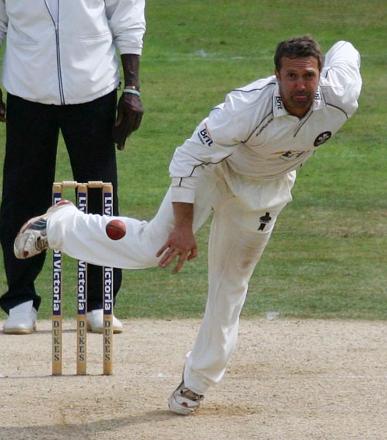 Ian Salisbury on his way to 3 for 82, Surrey v Northants, The Oval, August 2, 2006