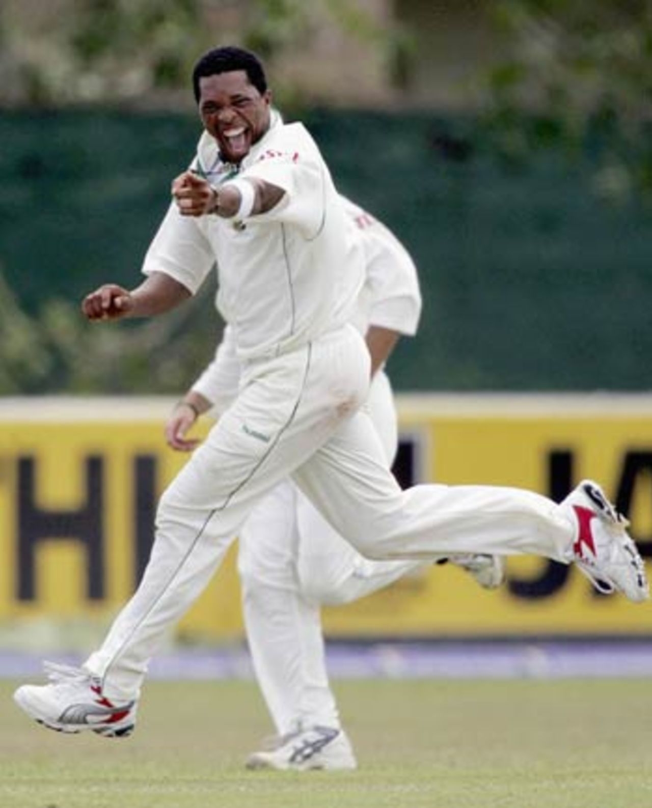 Makhaya Ntini celebrates picking up a wicket against Sri Lanka in the second Test at Colombo, South Africa v Sri Lanka, 2nd Test, August 5, 2006