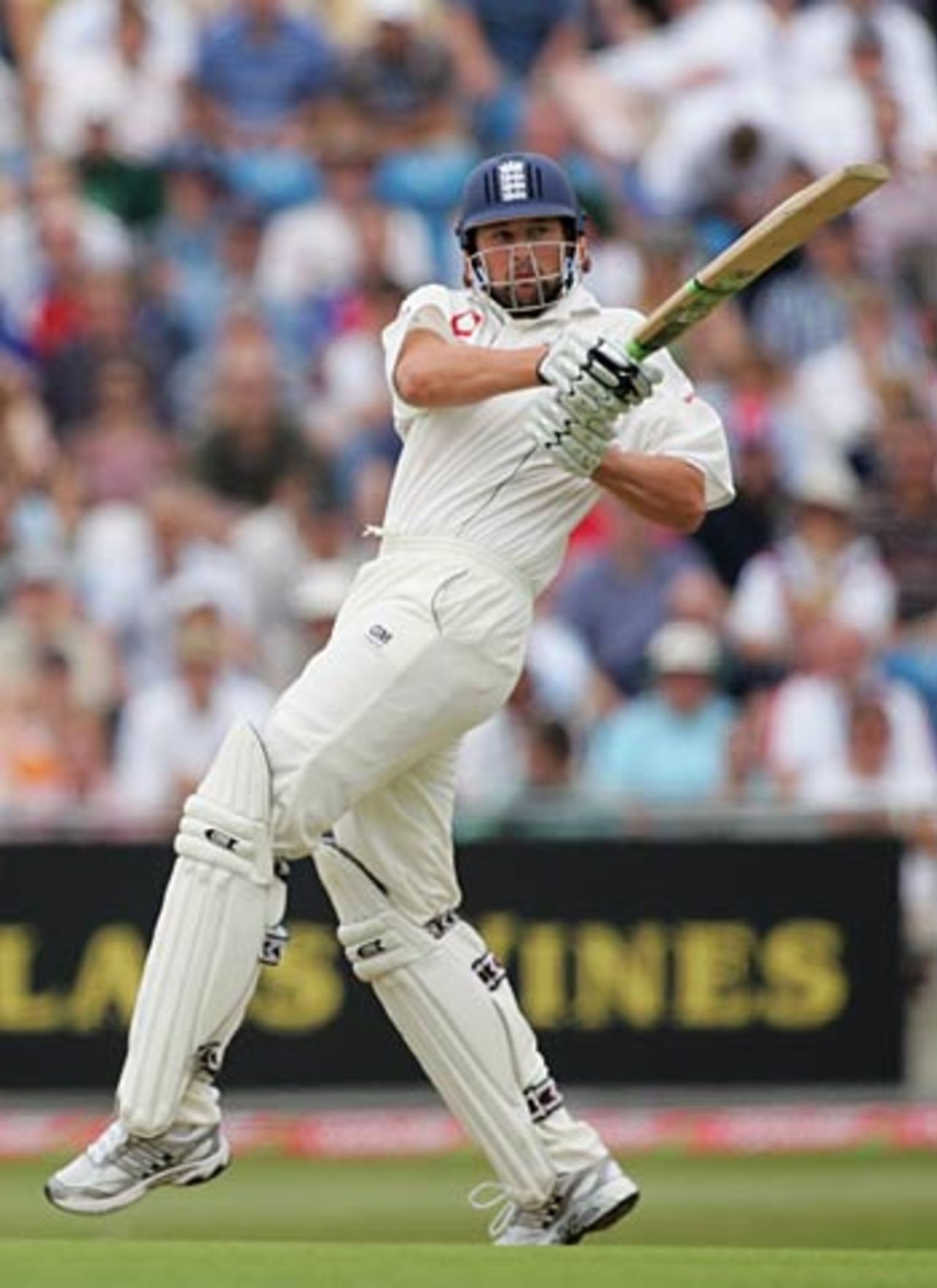 Steve Harmison flayed his bat for 36 as England went past 500, England v Pakistan, 3rd Test, Headingley, August 5, 2006