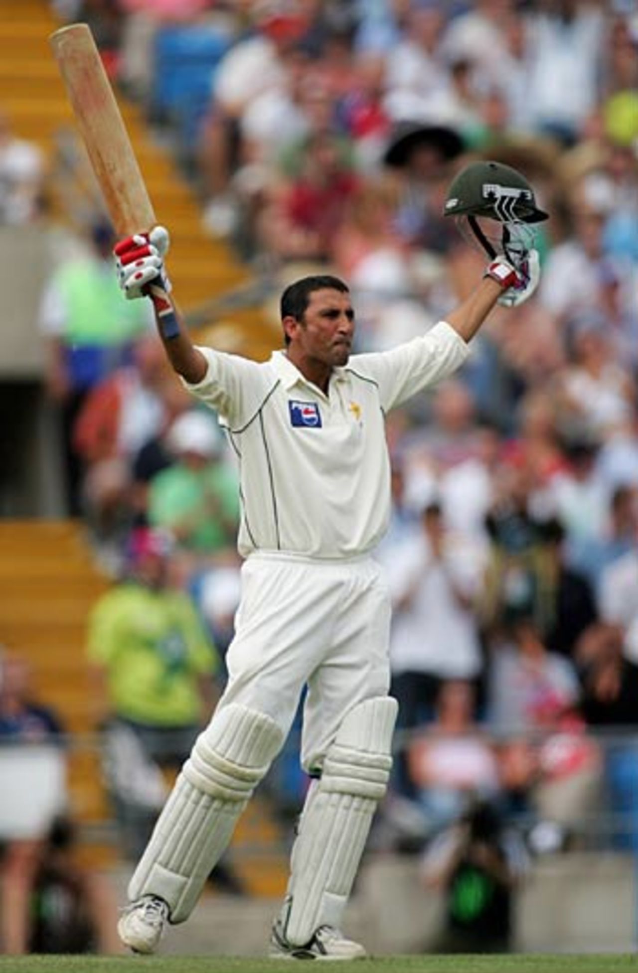 Younis Khan reaches his first century against England, England v Pakistan, 3rd Test, Headingley, August 6, 2006