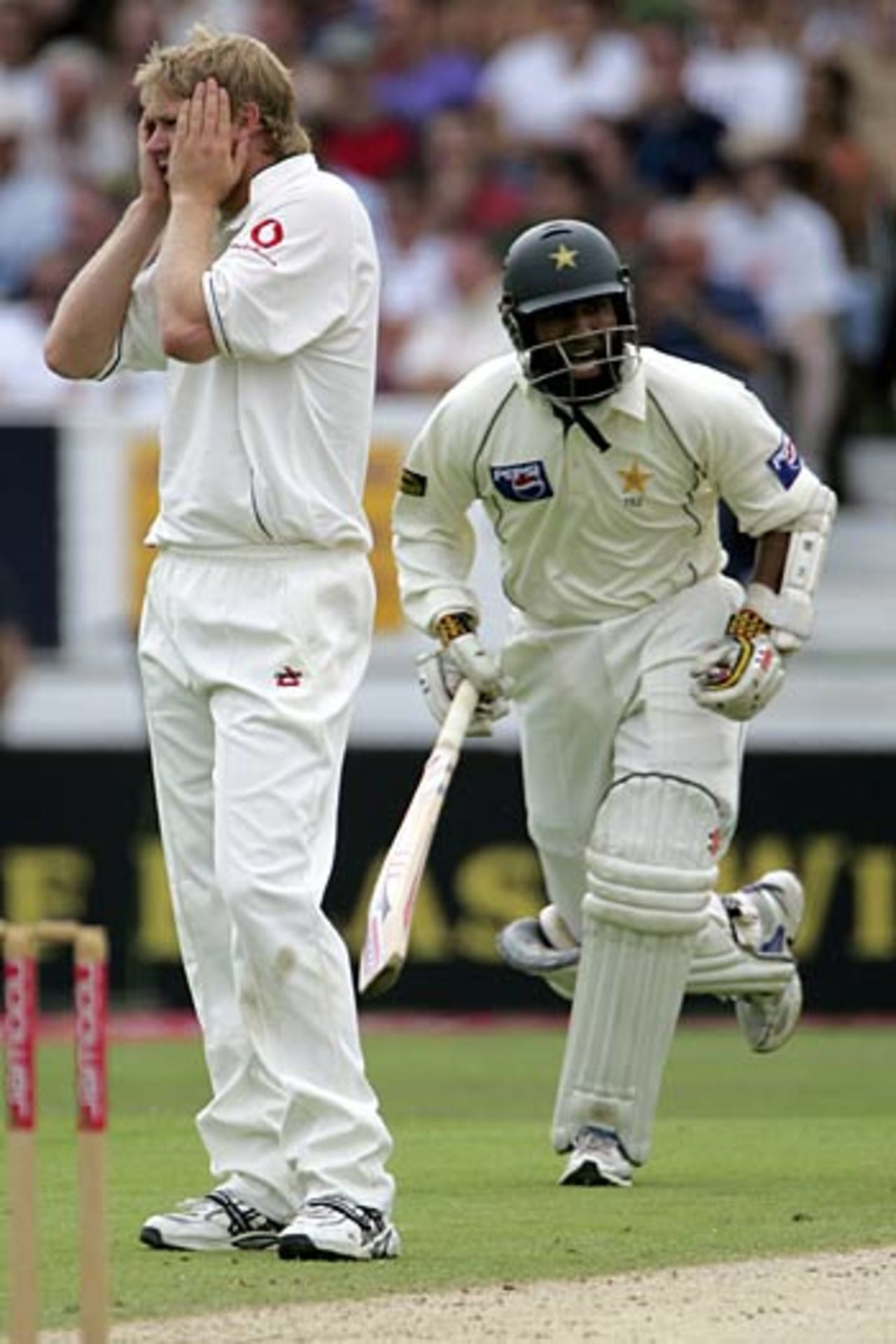 England's bowlers toiled in the third day as Mohammad Yousuf and Younis Khan added over 300, England v Pakistan, 3rd Test, Headingley, August 6, 2006