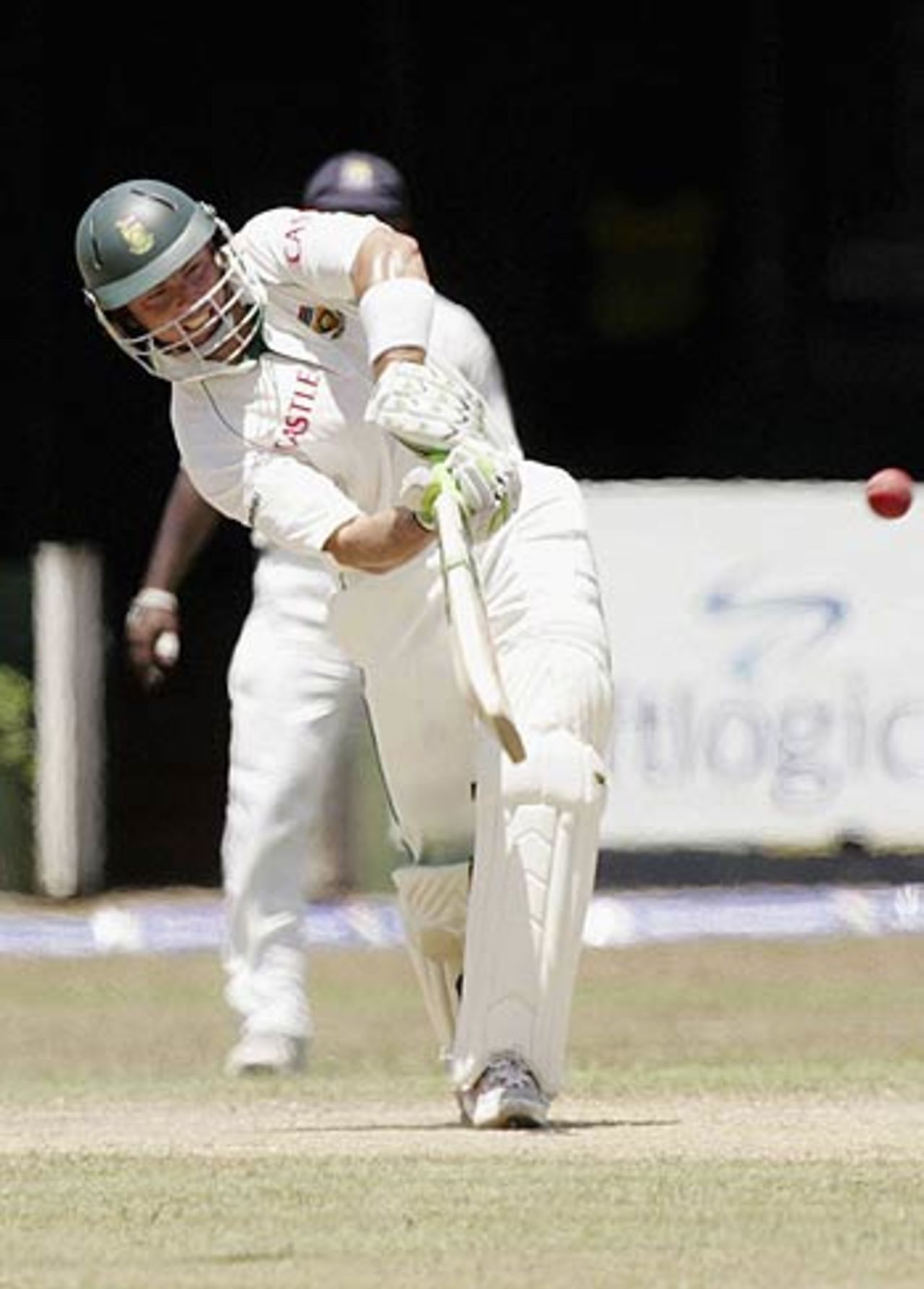 Herschelle Gibbs gives the charge, Sri Lanka v South Africa, 2nd Test, Colombo (PSS), 3rd day, August 6, 2006