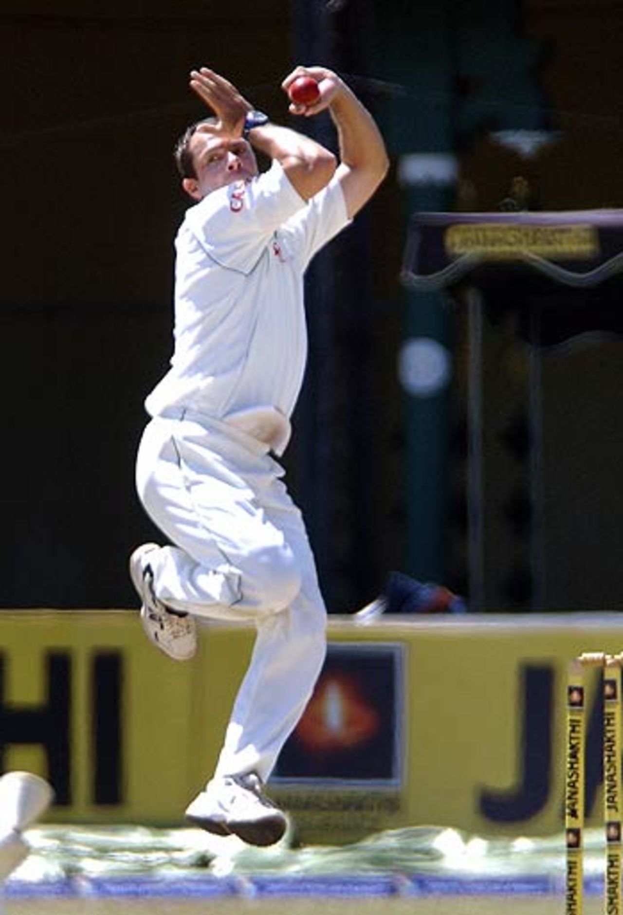 Nicky Boje prepares to let it rip, Sri Lanka v South Africa, 2nd Test, Colombo, 4th day, August 7, 2006