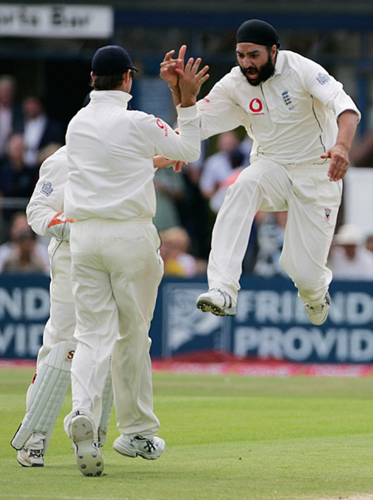 Monty Panesar jumps in delight after removing Taufeeq Umar, England v Pakistan, 3rd Test, Headingley, August 8, 2006
