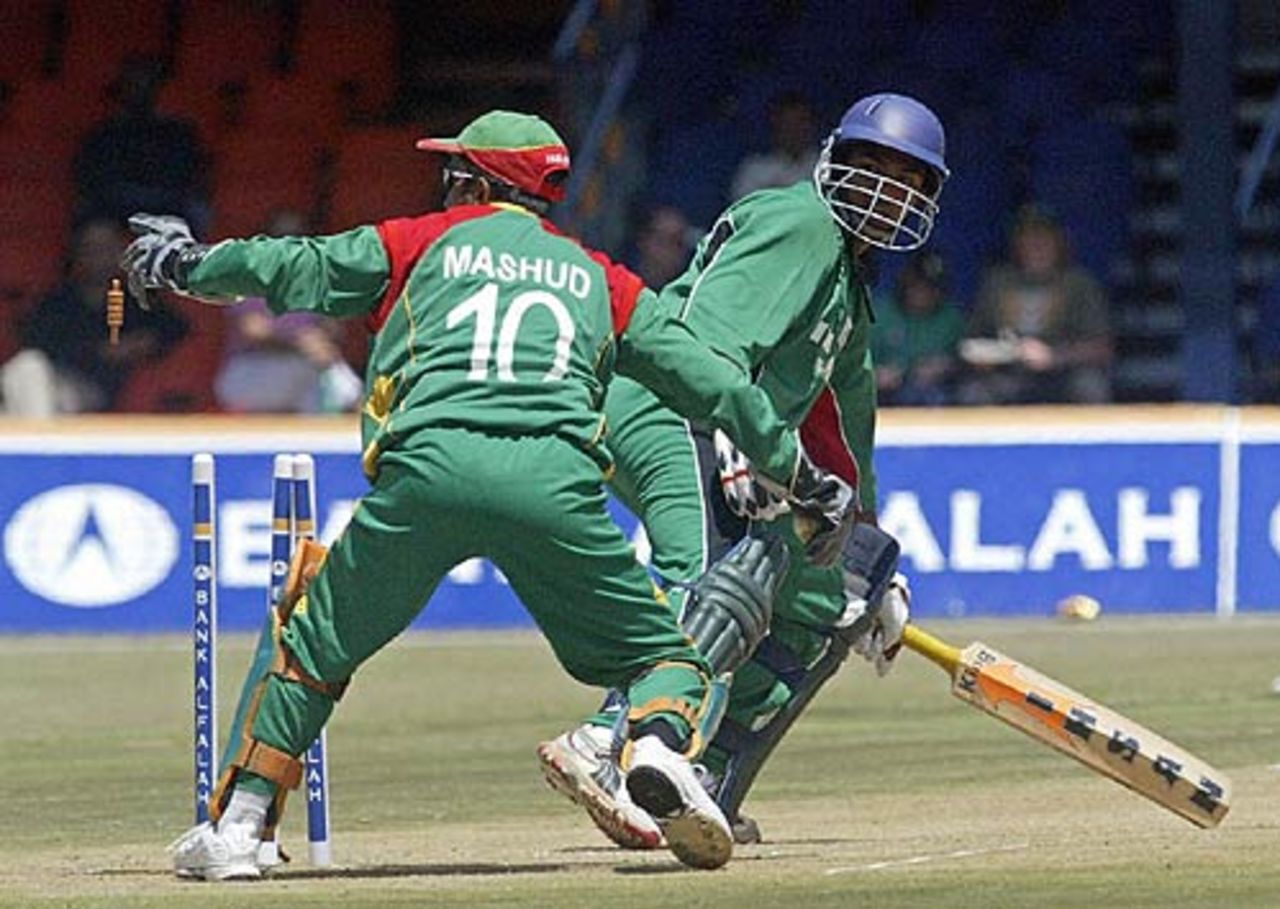 Collins Obuya is stumped by Khaled Mashud, Kenya v Bangladesh, 1st ODI, Nairobi, August 12, 2006