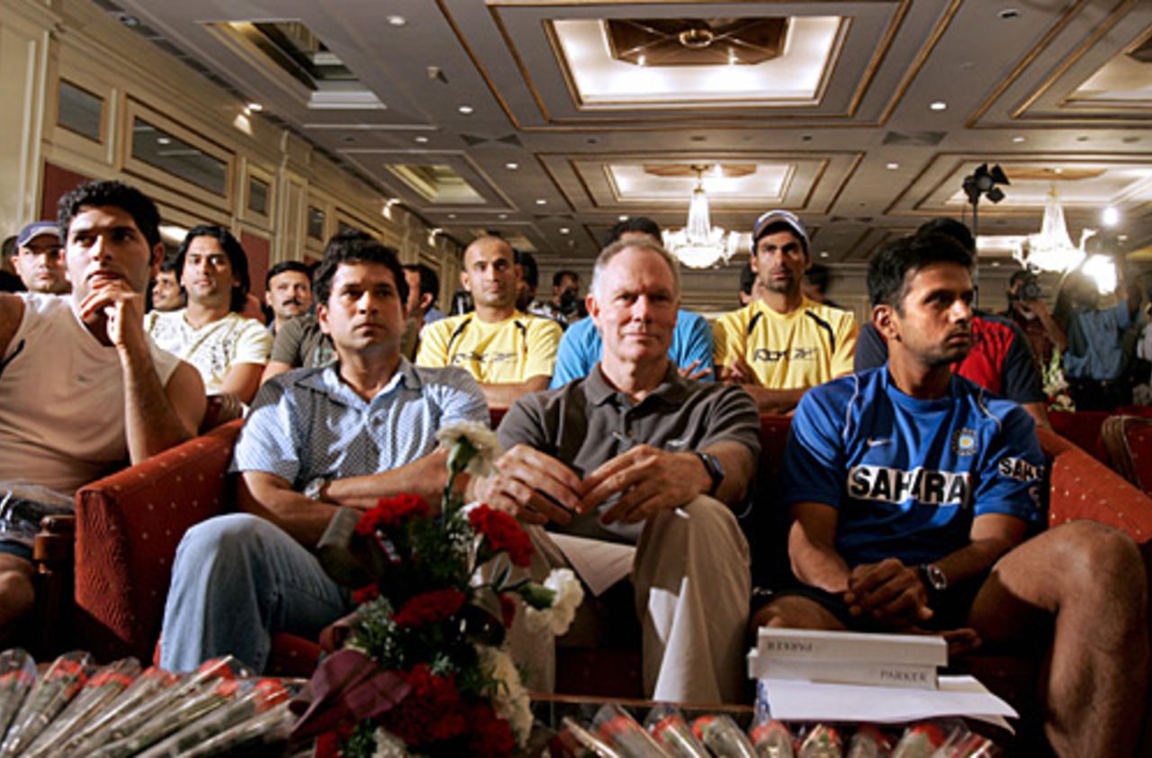 Yuvraj Singh, Sachin Tendulkar, Greg Chappell and Rahul Dravid at a function in Bangalore, August 6, 2006