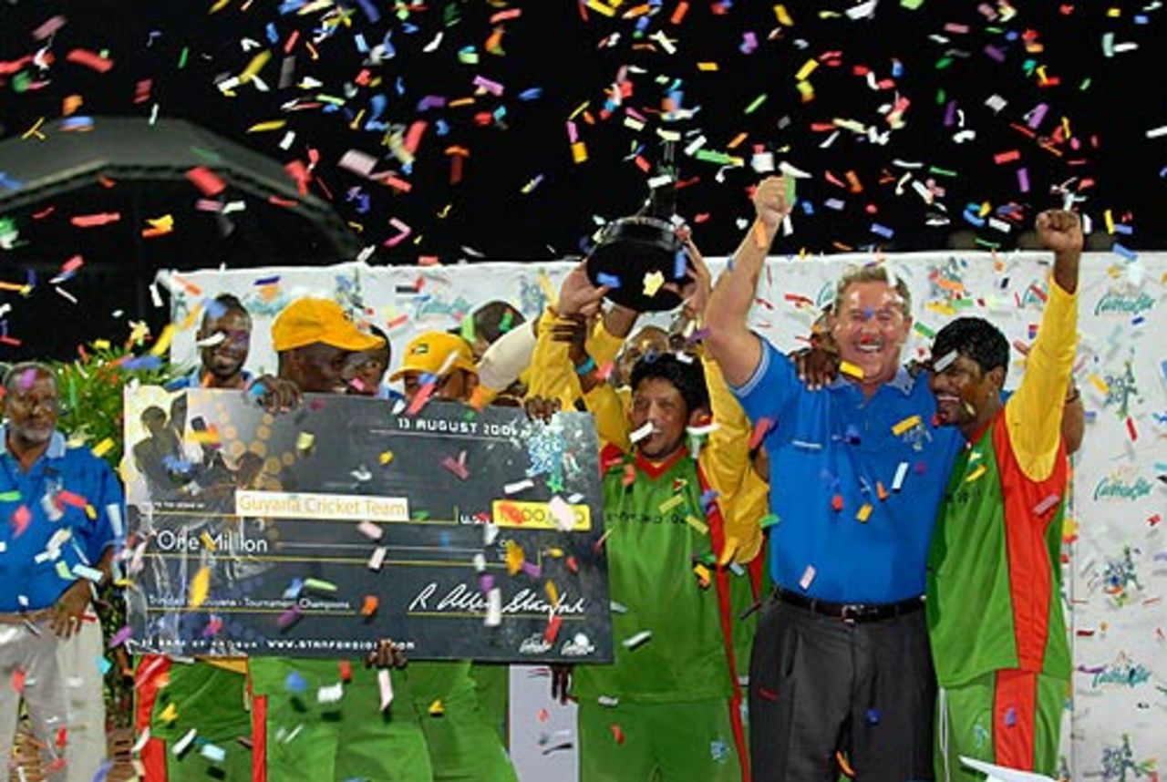Guyana get hold of the prestigious million dollar winner's cheque, Guyana v Trinidad & Tobago, Stanford 20/20 Final, St.John's, August 13, 2006 