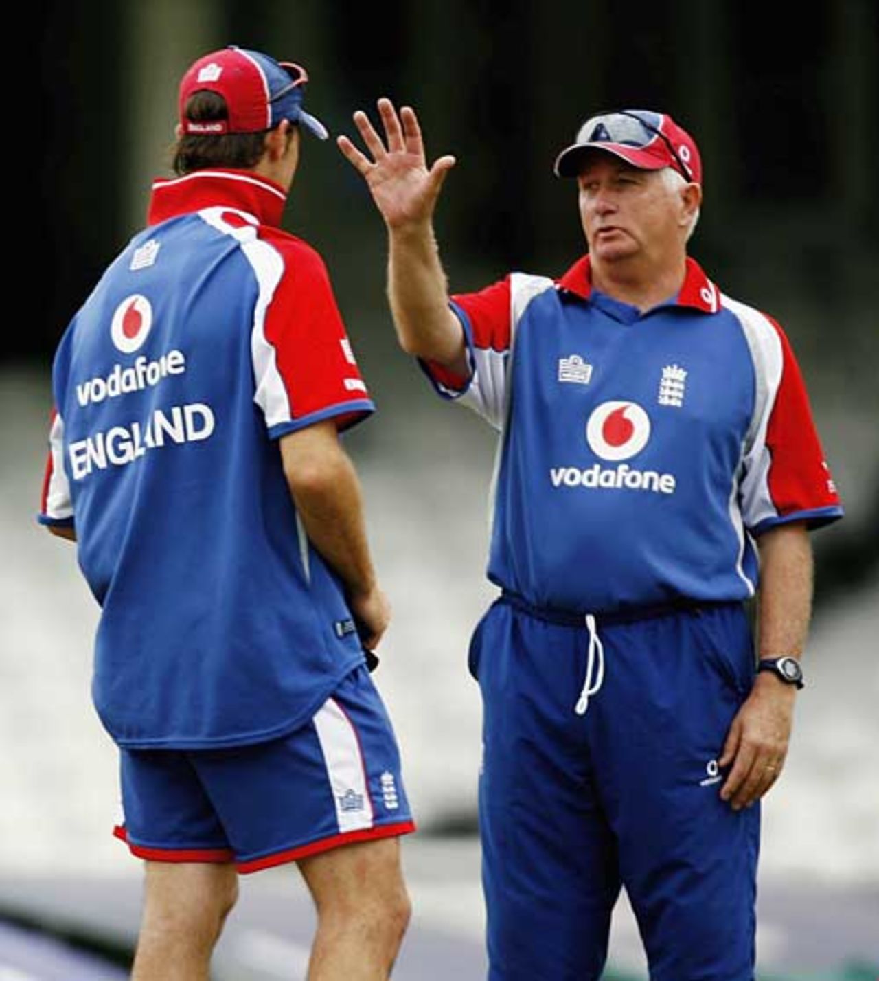 Duncan Fletcher and Marcus Trescothick discuss tactics ahead of the fourth Test at The Oval, August 16, 2006