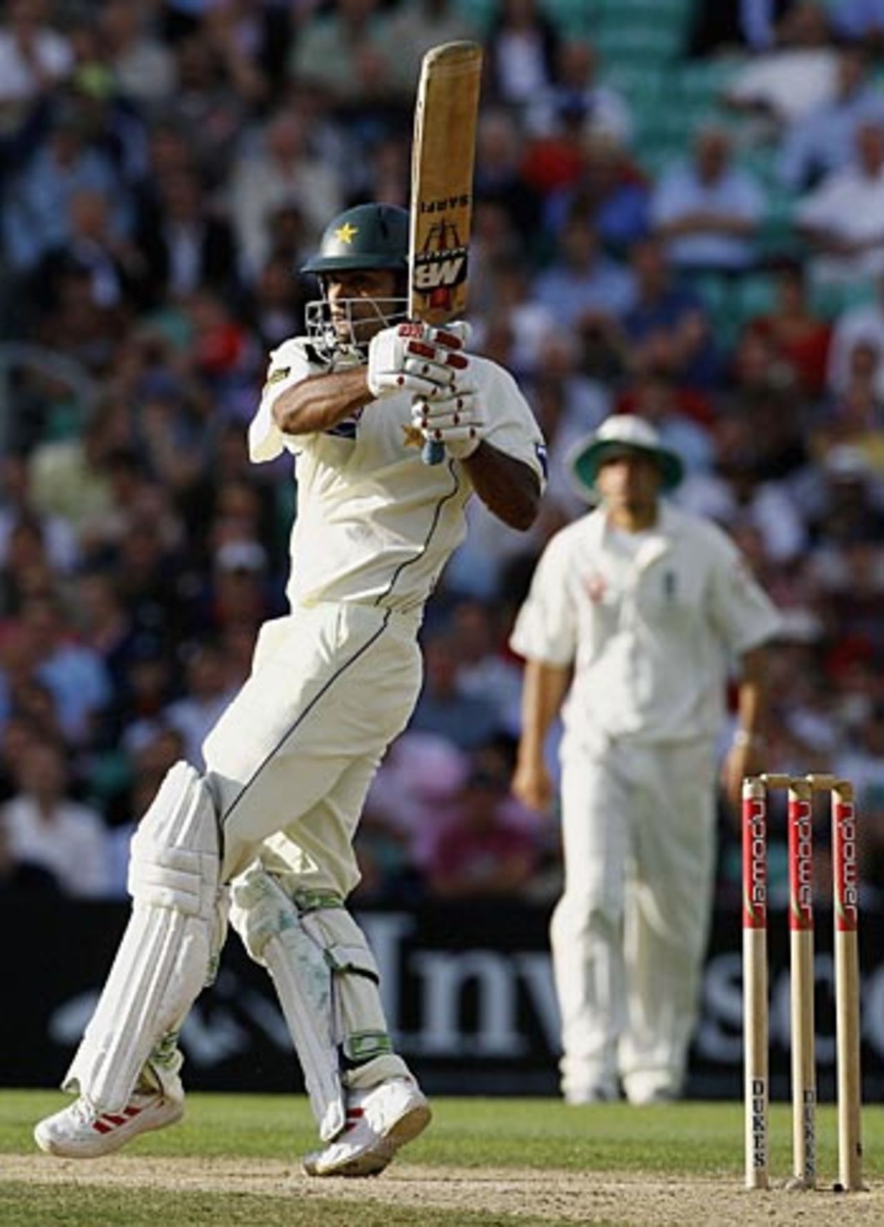 Mohammad Hafeez pulls powerfully, England v Pakistan, 4th Test, The Oval, August 17, 2006