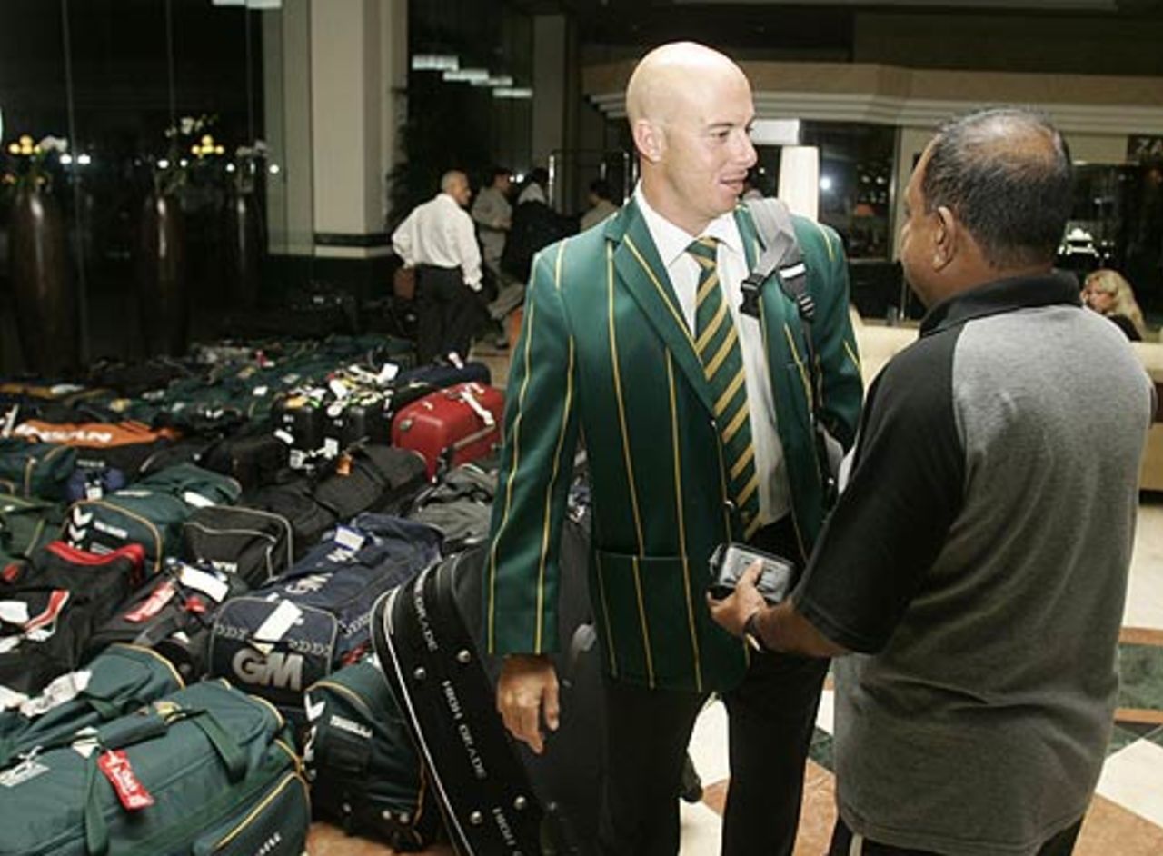 All their bags are packed: Herschelle Gibbs says his goodbyes, Colombo, August 17, 2006