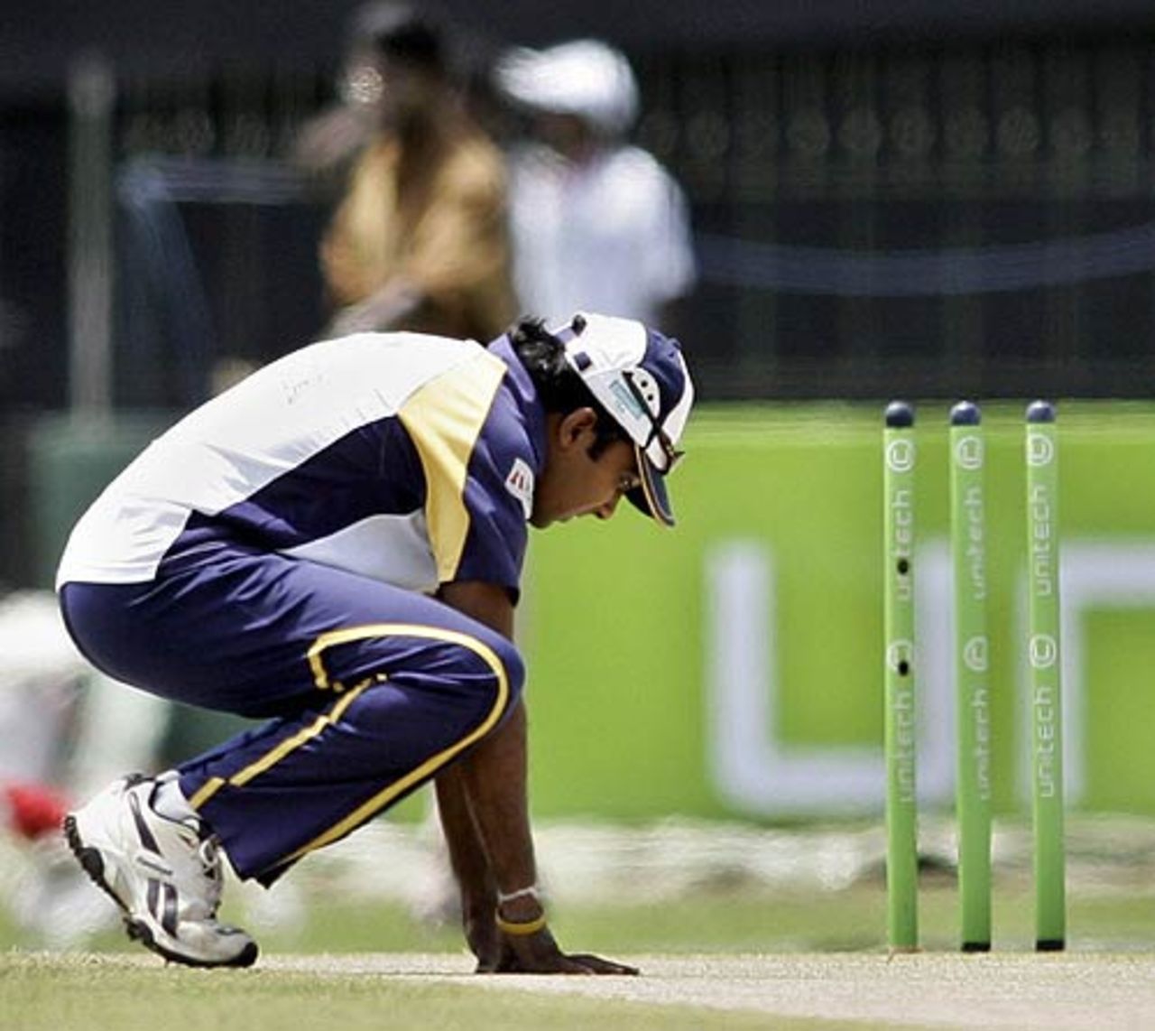 Mahela Jayawardene takes a look at the pitch at the SSC, Sri Lanka v India, 1st ODI, Colombo, August 18, 2006