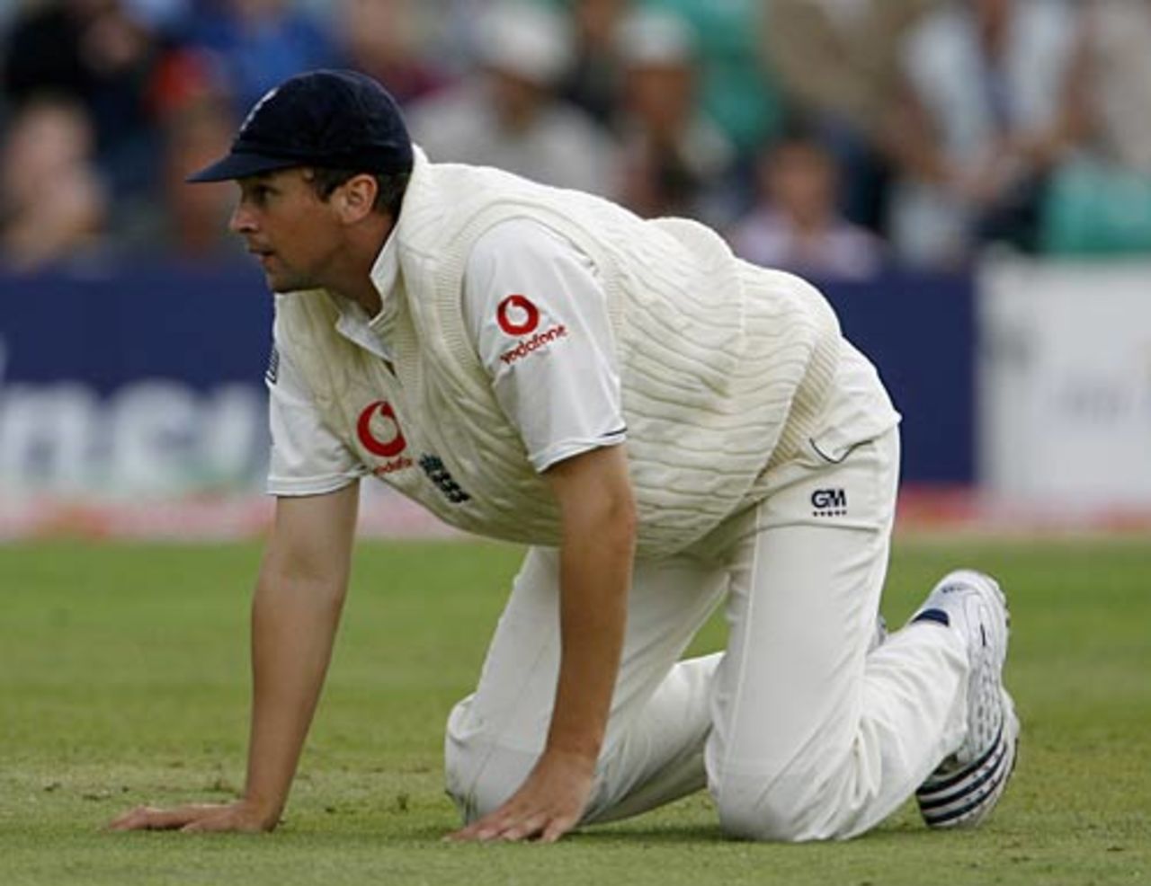 On his knees: Steve Harmison had a tough day as he went wicketless and sprayed the ball around, England v Pakistan, 4th Test, The Oval, August 18, 2006