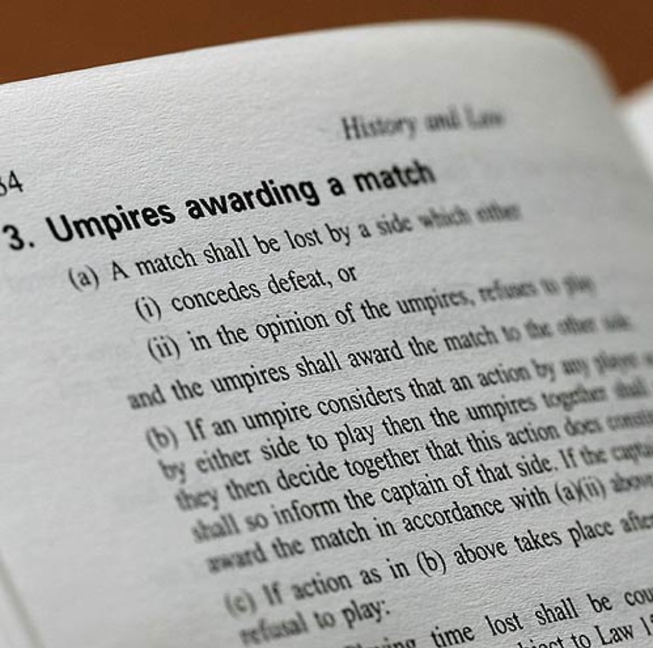 The law which relates to the umpires awarding a match, England v Pakistan, 4th Test, The Oval, August 21, 2006