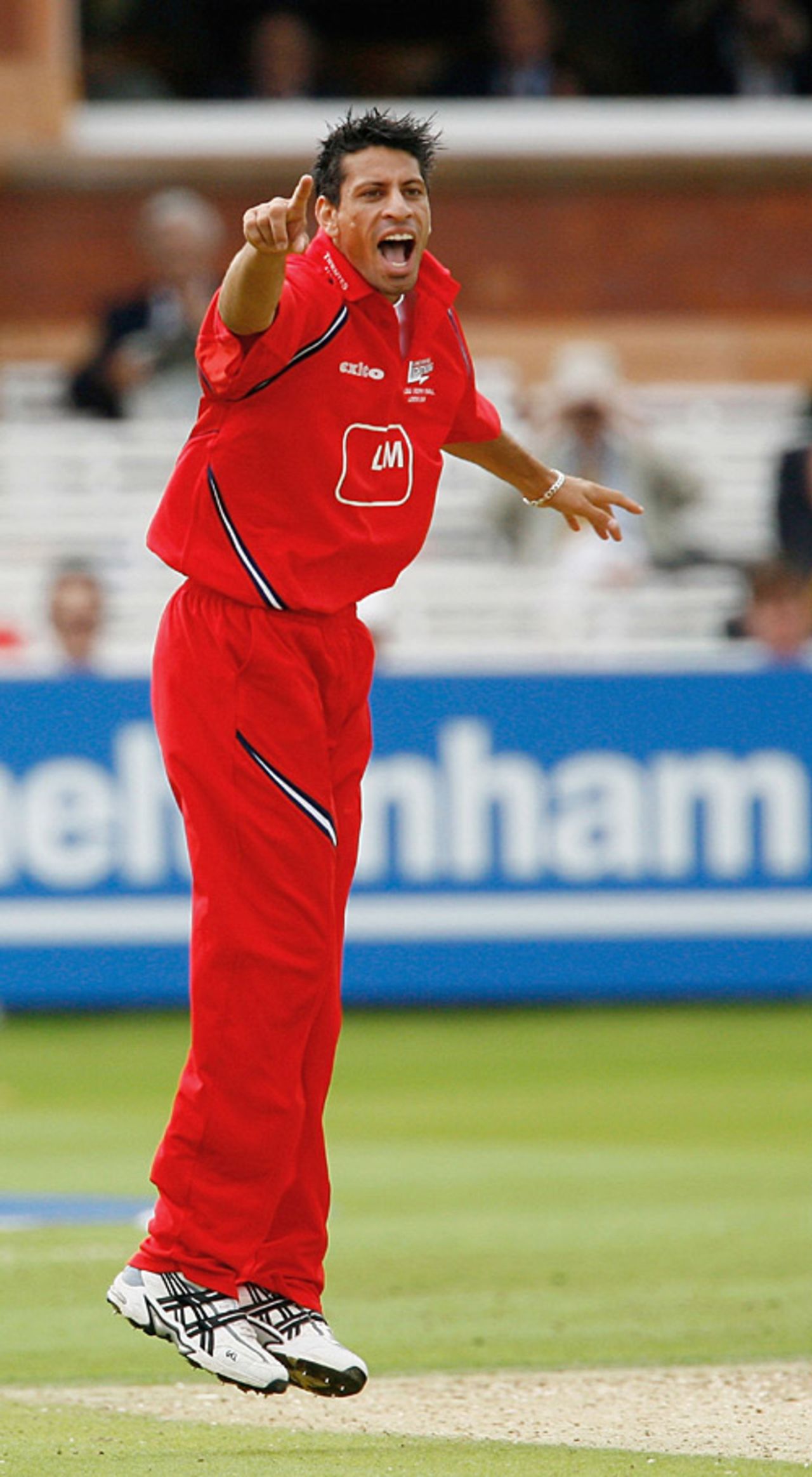 Sajid Mahmood bowled superbly against Sussex, picking up three cheap wickets, Lancashire v Sussex, C&G Trophy Final, Lord's, August 26, 2006