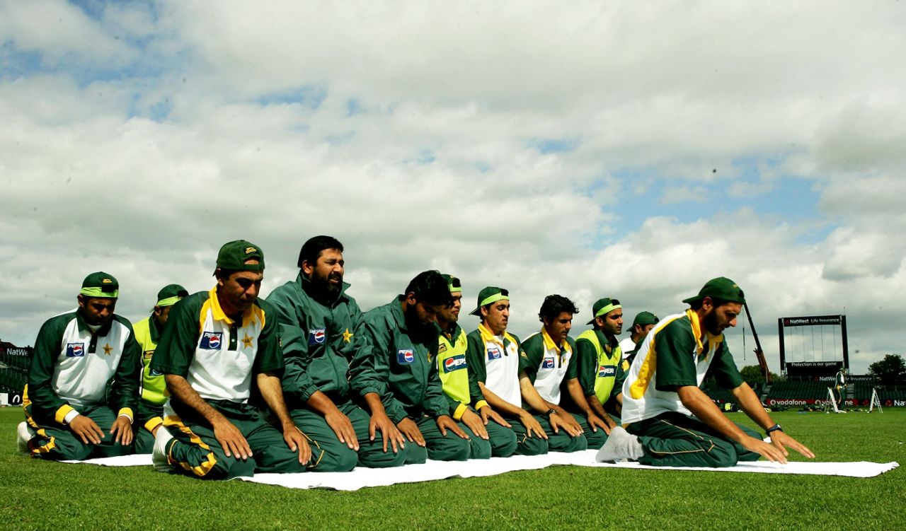 The Pakistan team in prayer, Bristol, August 27, 2006