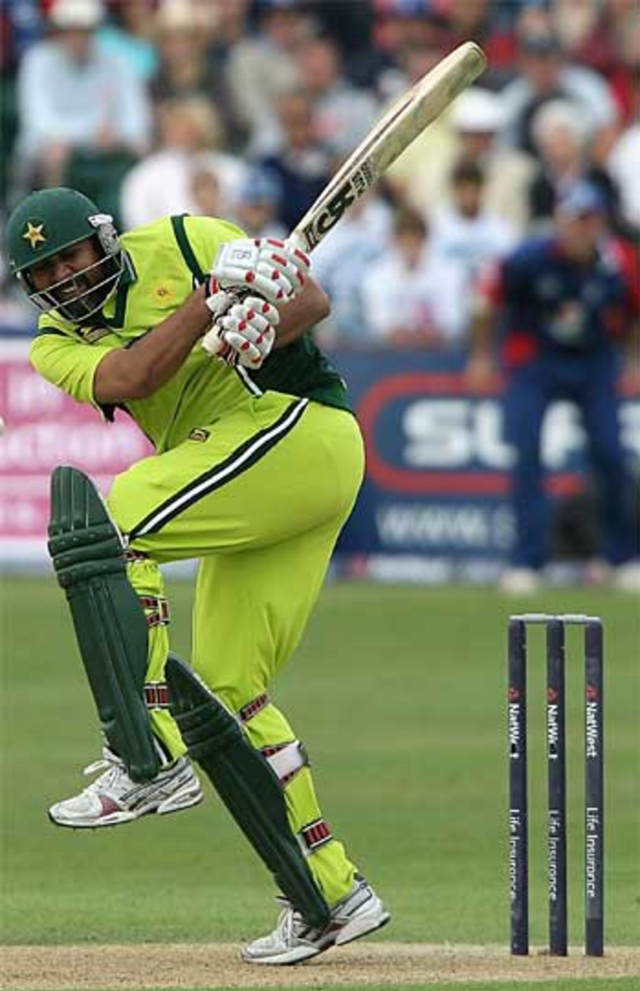 Inzamam-ul-Haq helps Pakistan to victory in their first Twenty20, England v Pakistan, Twenty20, Bristol, August 28, 2006