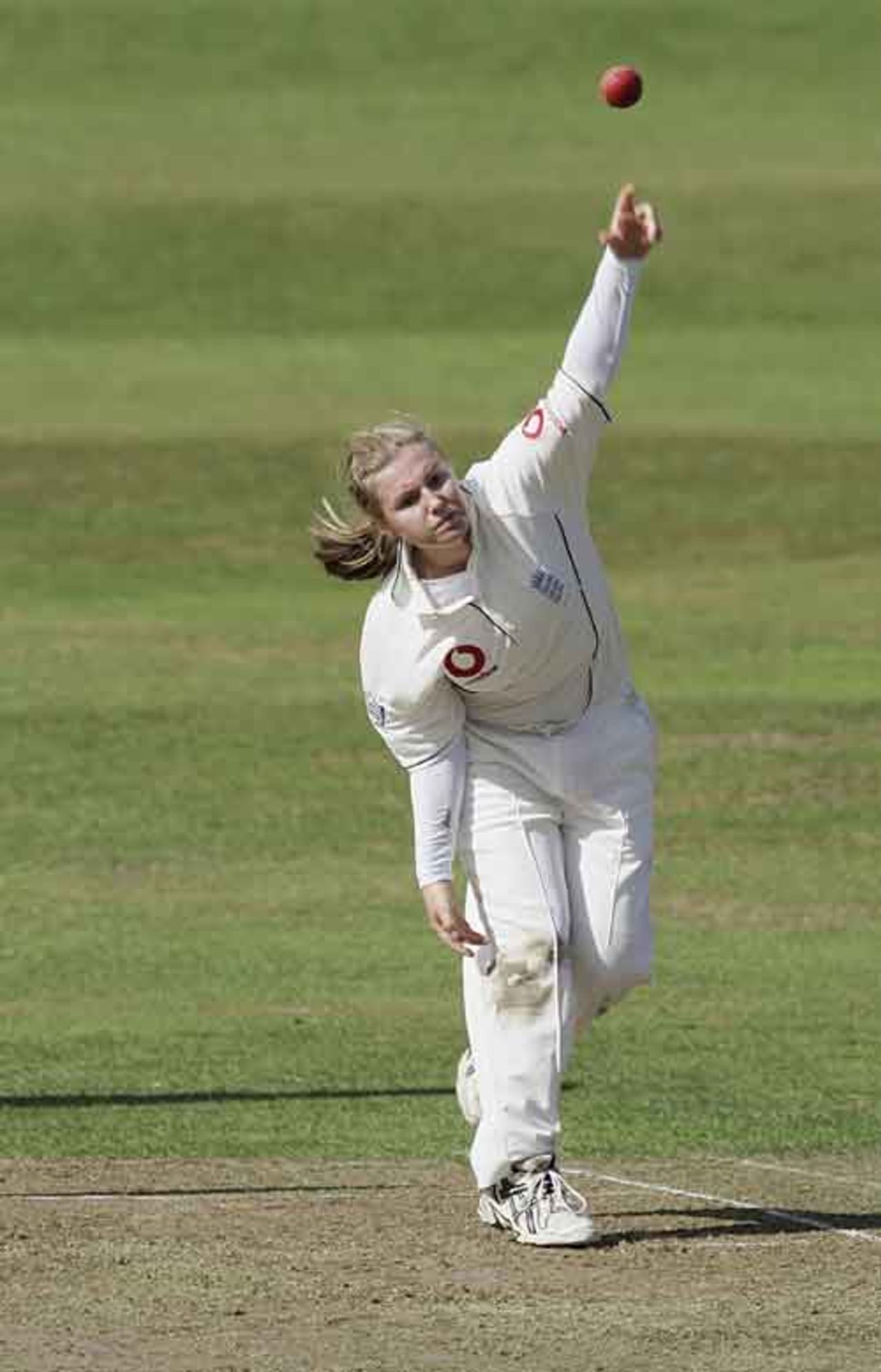 Holly Colvin bowls on the first day of the second Test against India, England Women v India Women, Taunton, August 29 2006