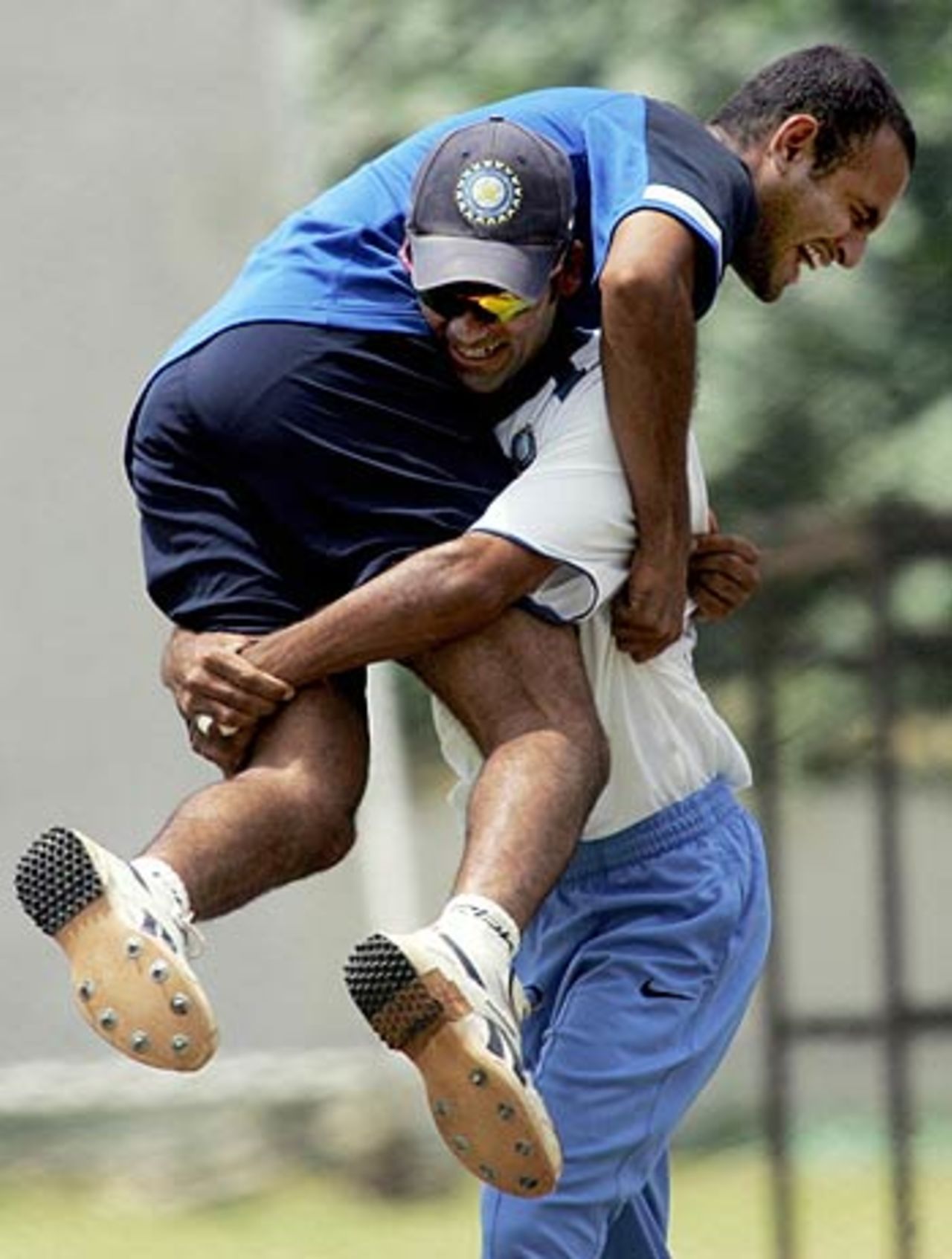 Mohammad Kaif and Irfan Pathan 'work out' at the training camp at the NCA in Bangalore, September 1, 2006