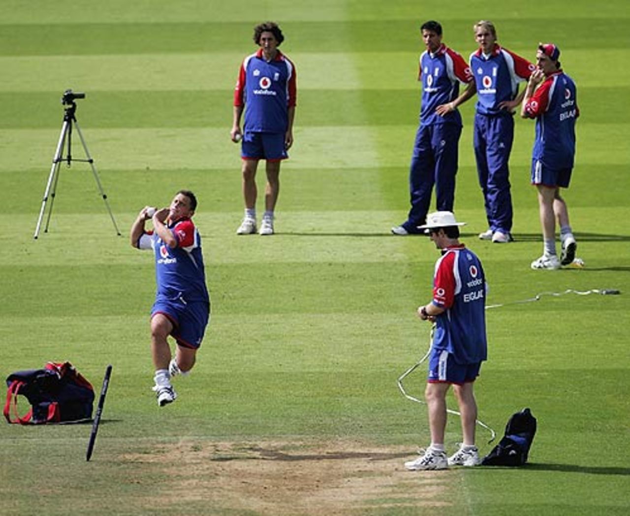 Darren Gough charges in during a practice session, London, September 1, 2006