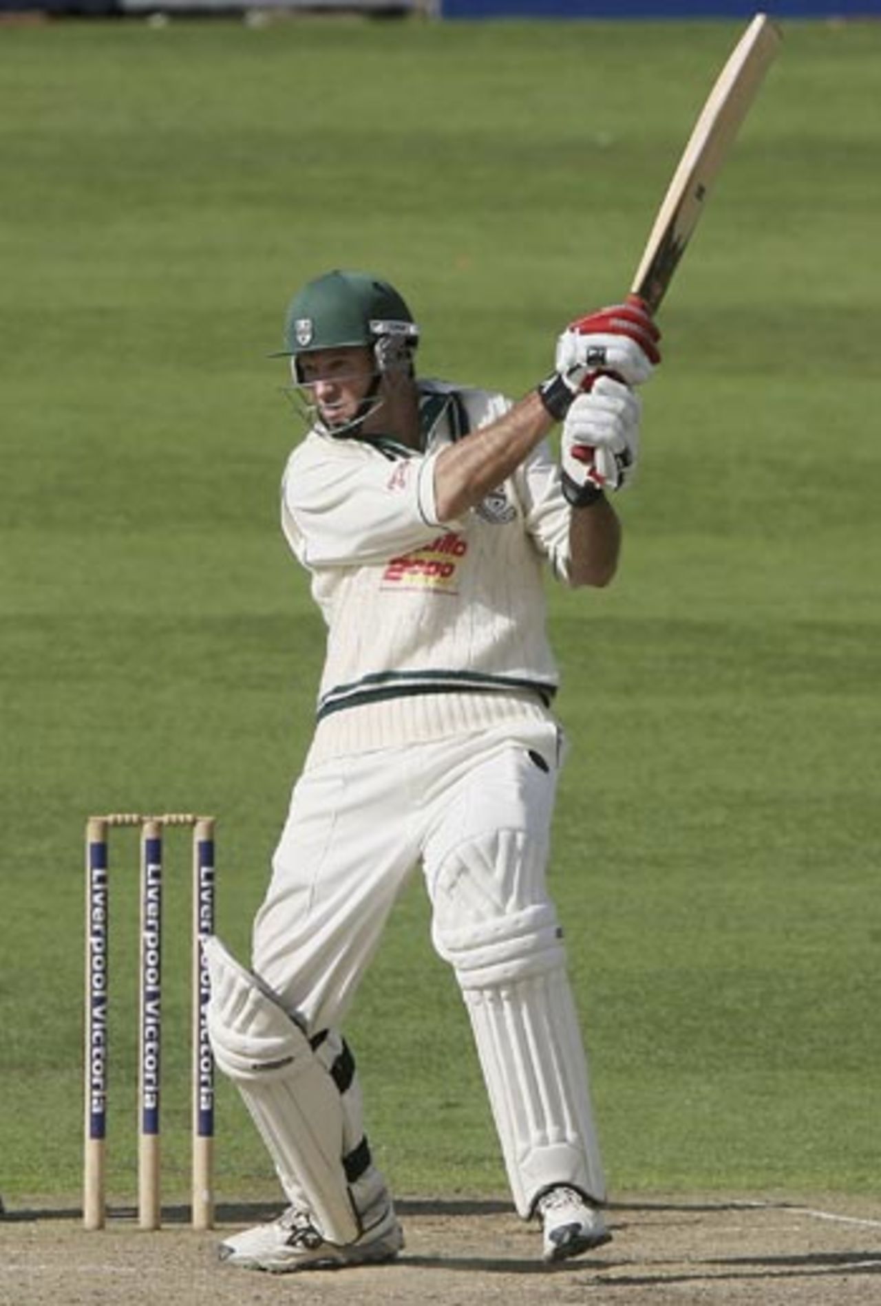 Autumn glory: Graeme Hick powers towards another hundred, Worcestershire v Essex,  Worcester, September 2, 2006