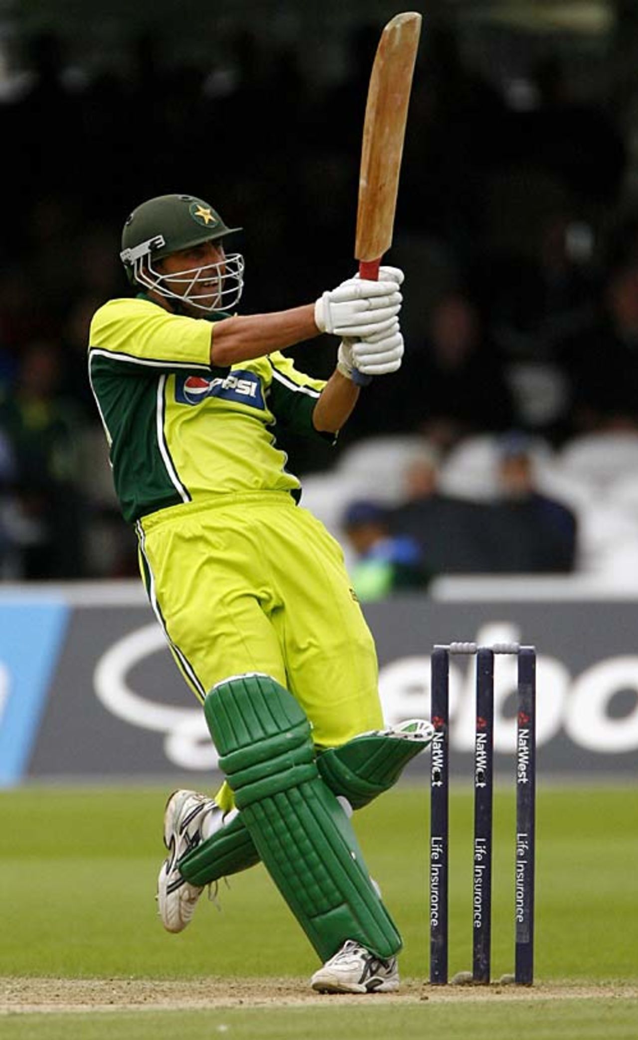 Younis Khan pulls powerfully for four, England v Pakistan, 2nd ODI, Lord's, September 2, 2006
