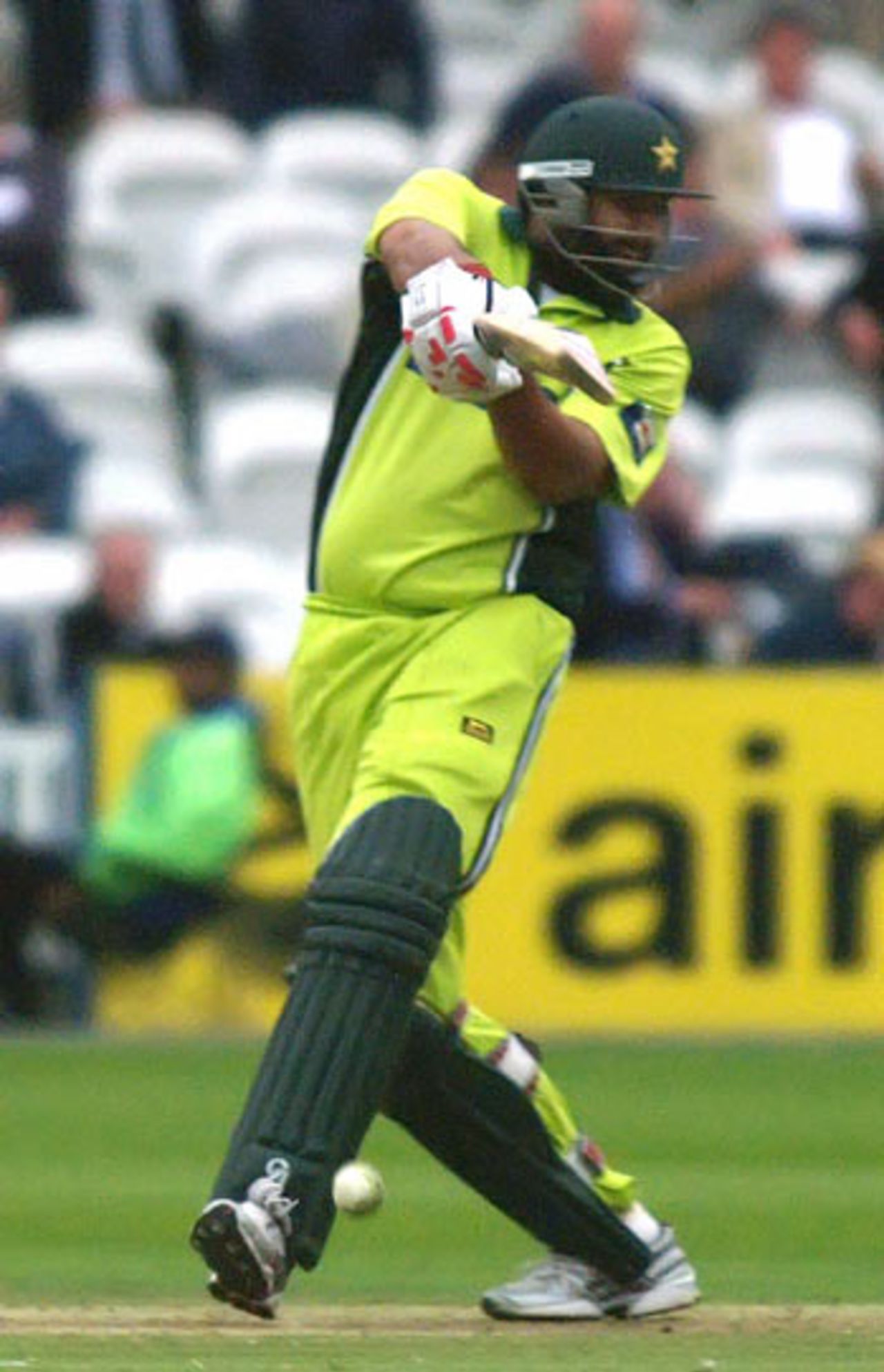 Inzamam-ul-Haq goes on the attack, England v Pakistan, 2nd ODI, Lord's, September 2, 2006