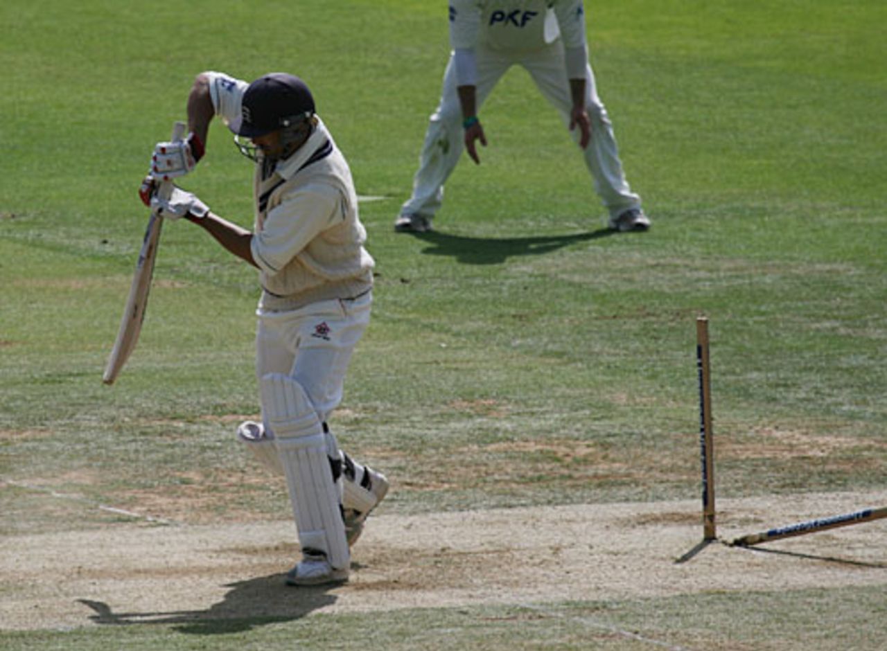 Paul Weekes is bowled first ball in his final match for Middlesex at Lord's, Middlesex v Nottinghamshire, Lord's, September 6, 2006